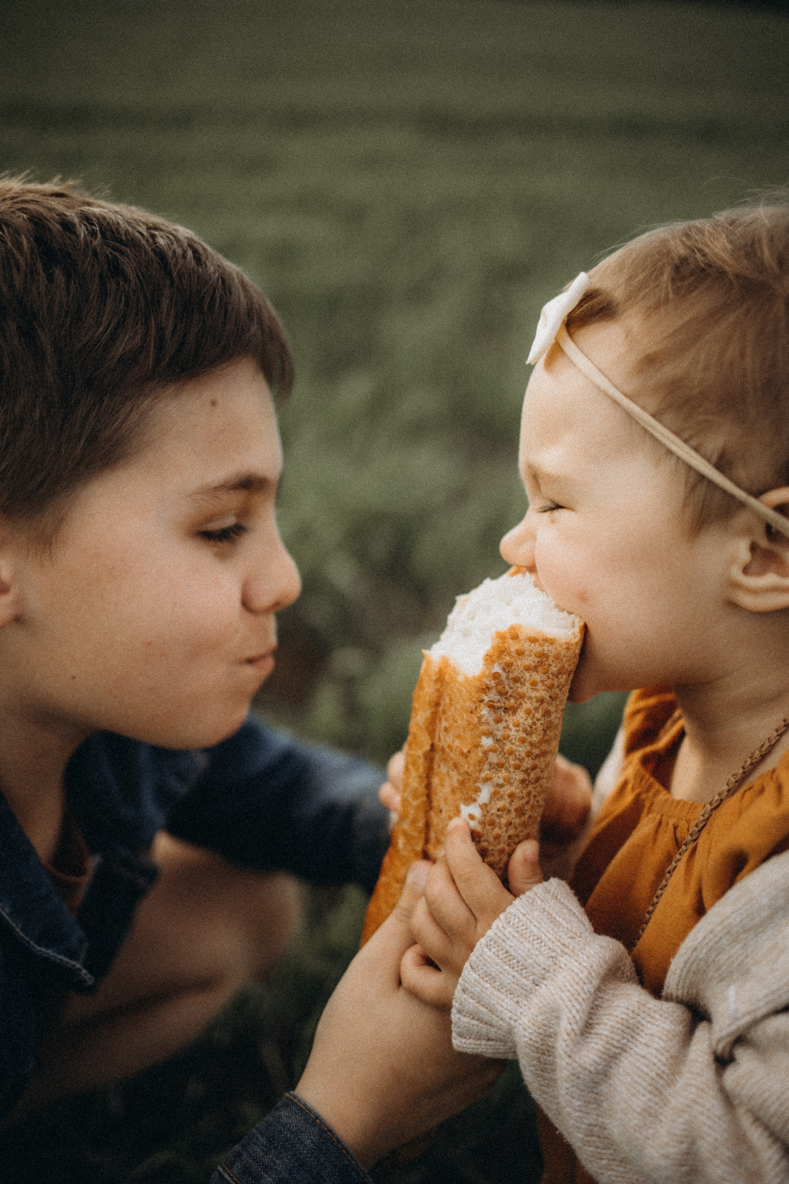 Один батон на двоих