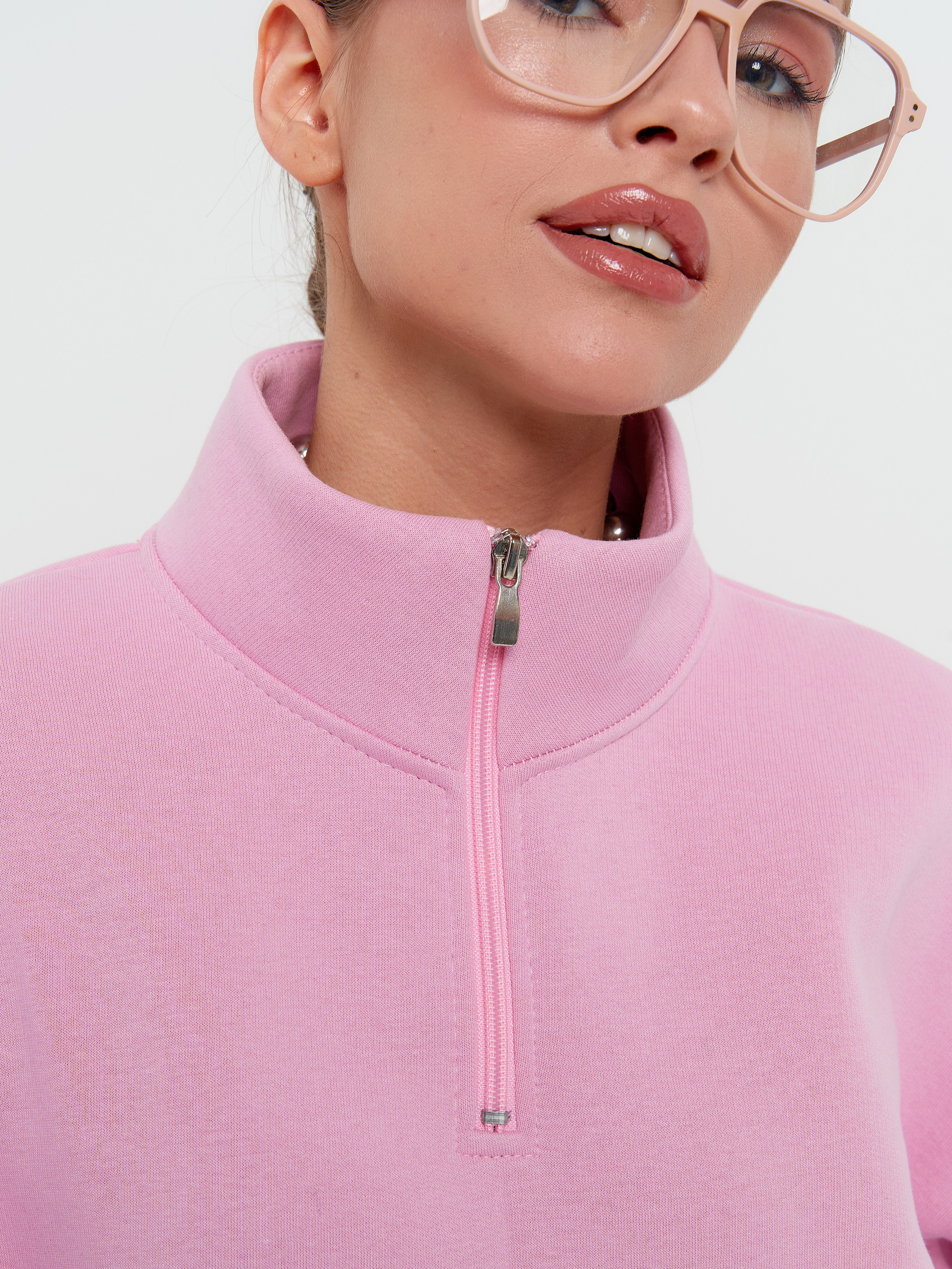 Свитшот. Фотограф для маркетплейсов в Москве