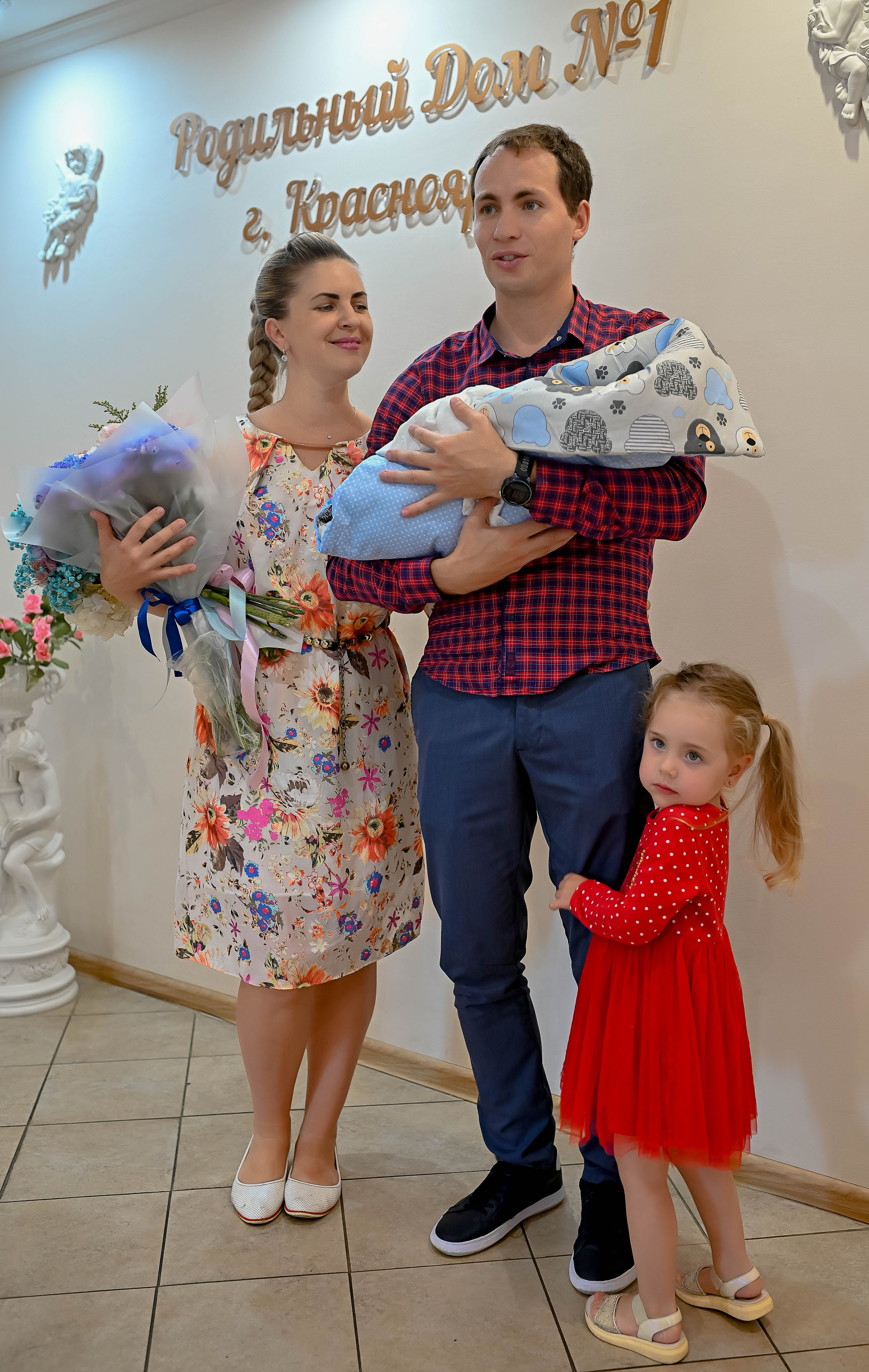 Выписка Ирины. Фотографы крещения/венчания  Красноярск Татьяна и Вячеслав Переваловы