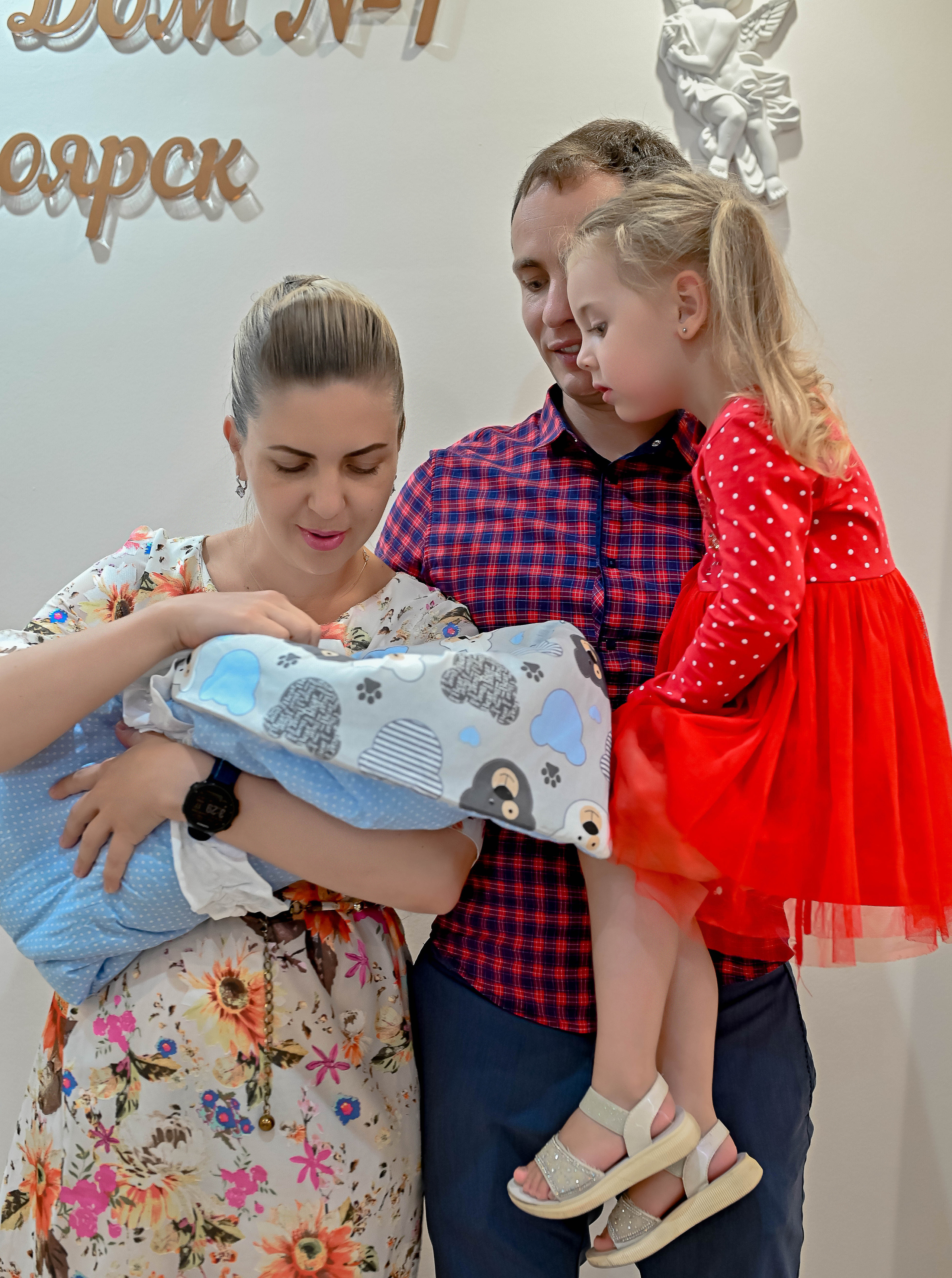 Выписка Ирины. Фотографы крещения/венчания  Красноярск Татьяна и Вячеслав Переваловы