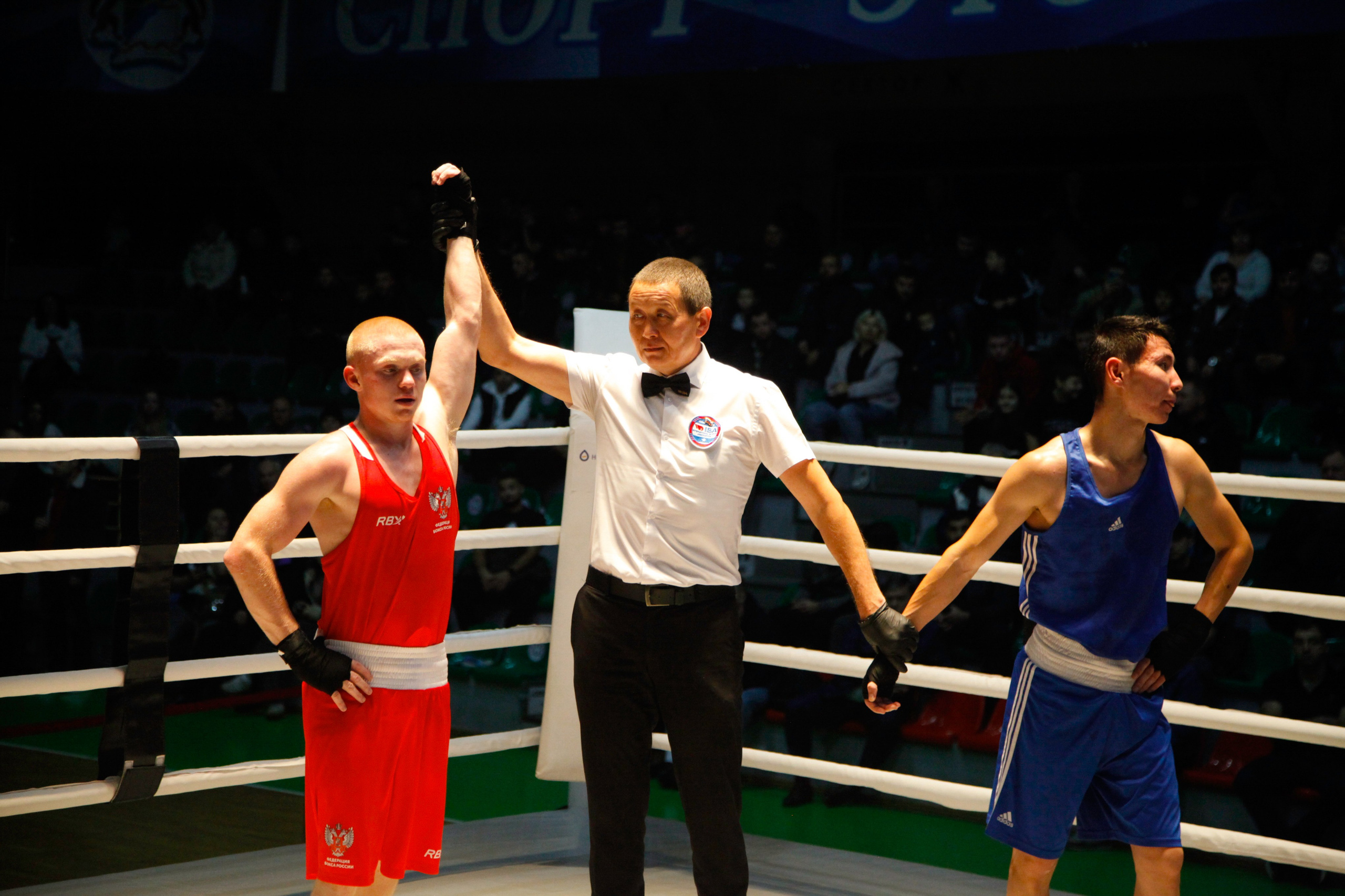 БОКС. Фото. Спортивный фотограф, трансляция, звук и свет в Новосибирске