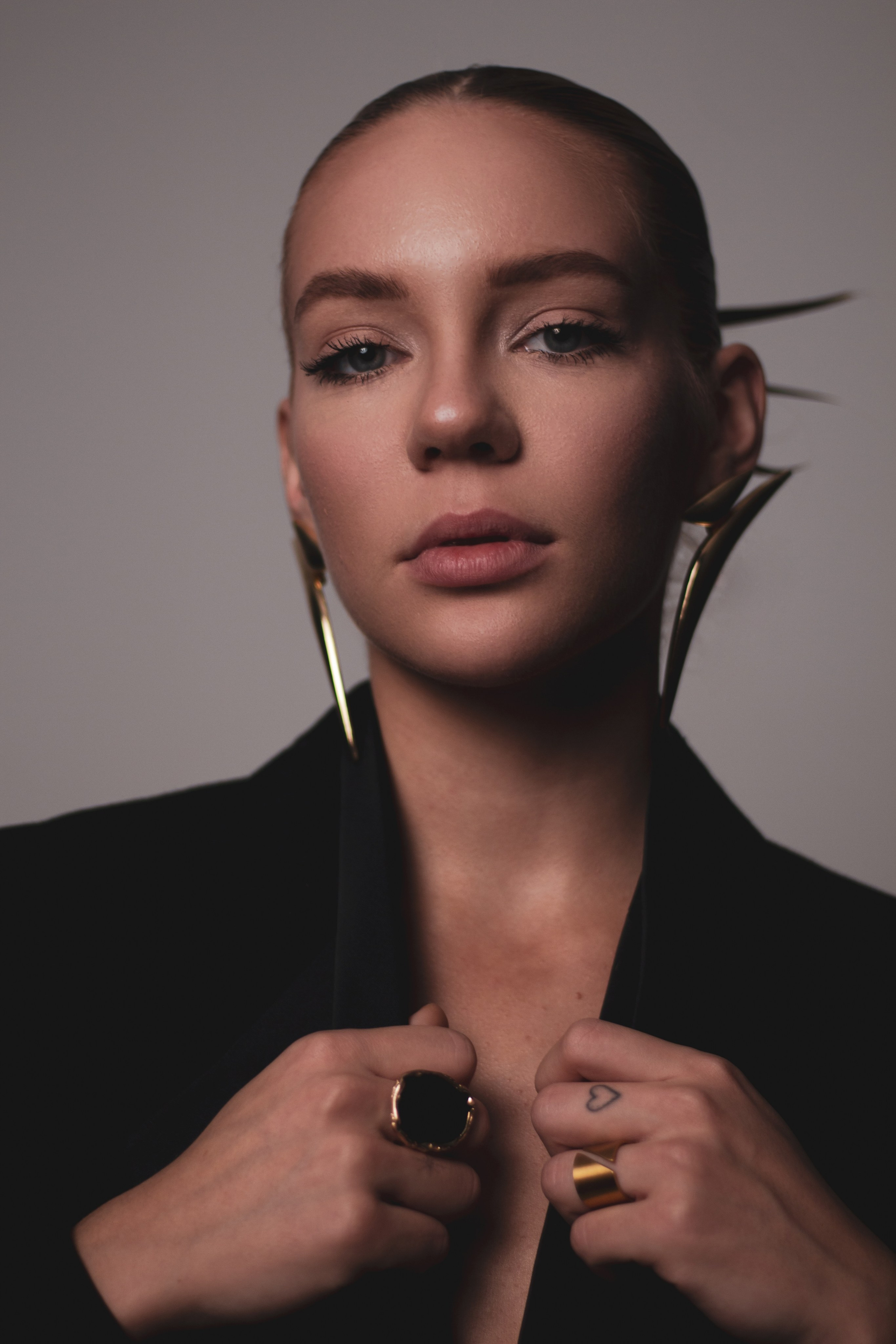 Портретная съемка — Яника. Портретный фотограф в Орле. Готовые фото за 3 дня! Помощь в позировании. Советы по организации