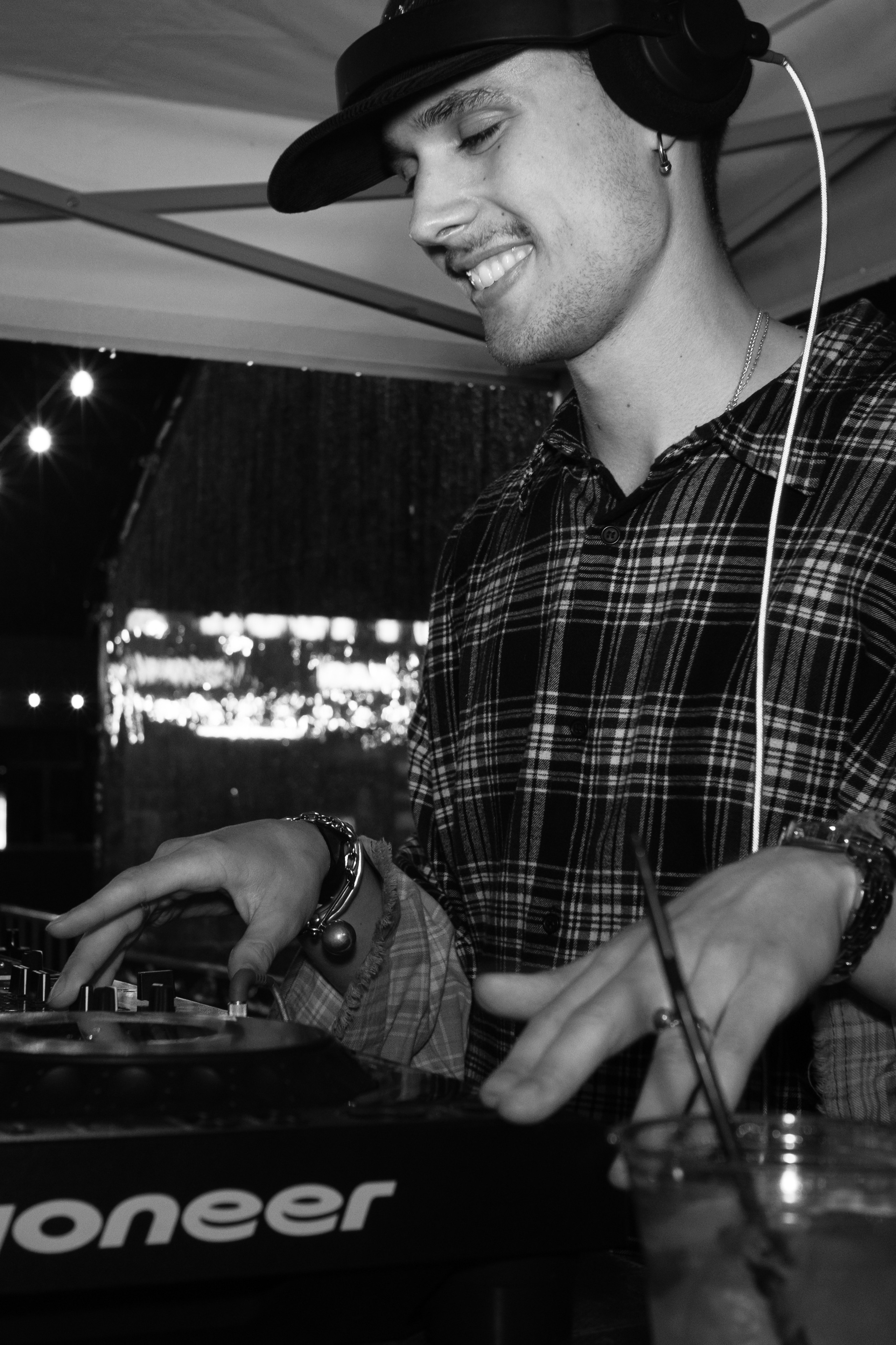 Репортажная съемка. Фотограф из Санкт-Петербурга. Снимаю портреты, свадьбы и репортажи