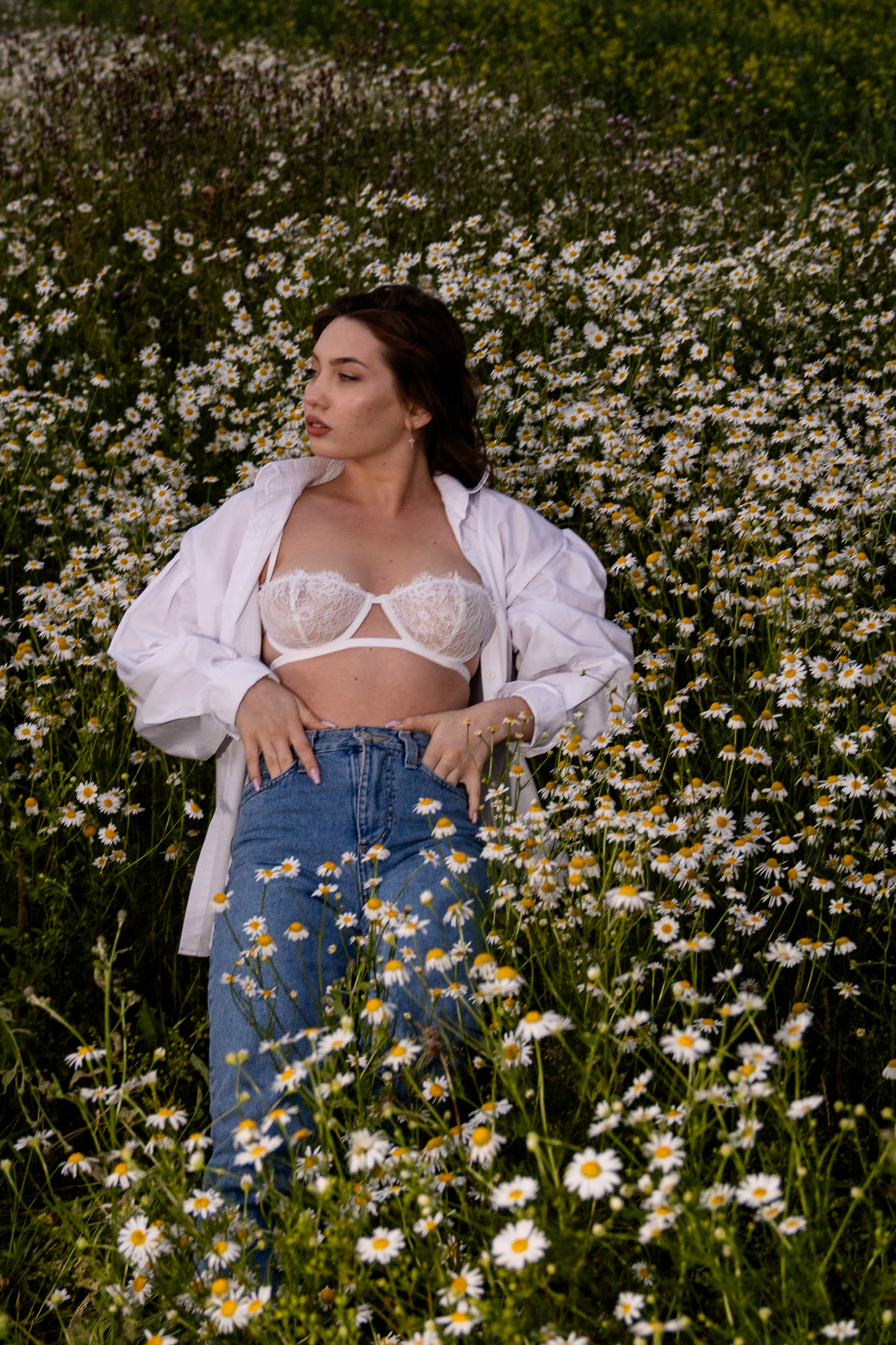 Марина в поле. Семейный и Свадебный фотограф в Иркутске Караваева Дарья