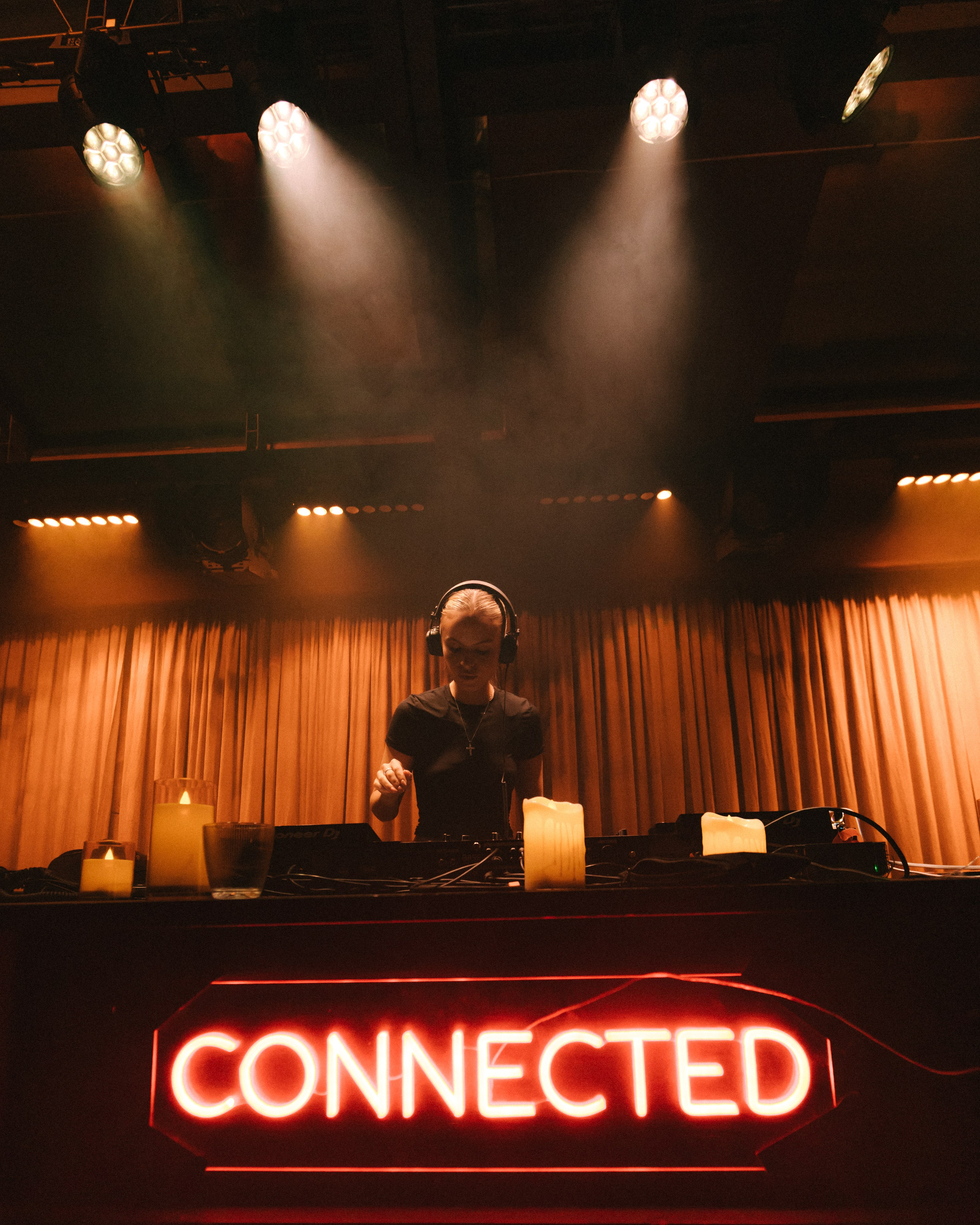 Connected sessions #1 ph by @Johnny_2d / at.оригинал. TENZO | Creative Producer / Art Director