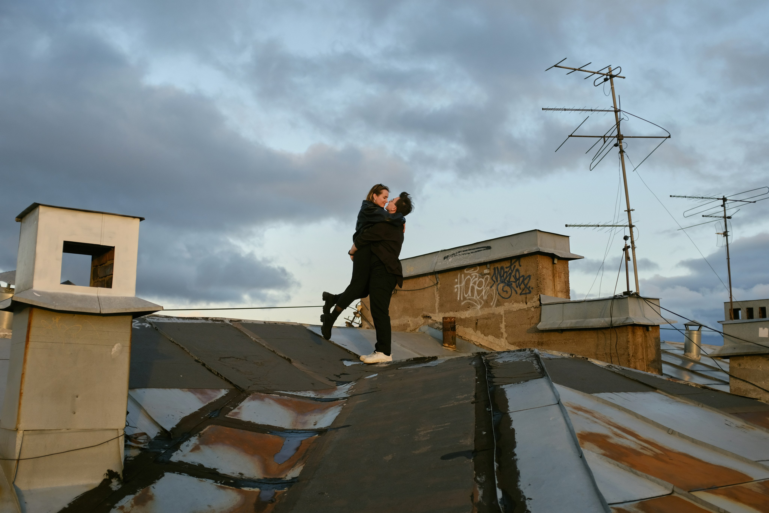 Над антеннами и проводами (Свадьба Ромы и Саши: Объект охраняется). Wed Photographers 📷 Saint Petersburg
