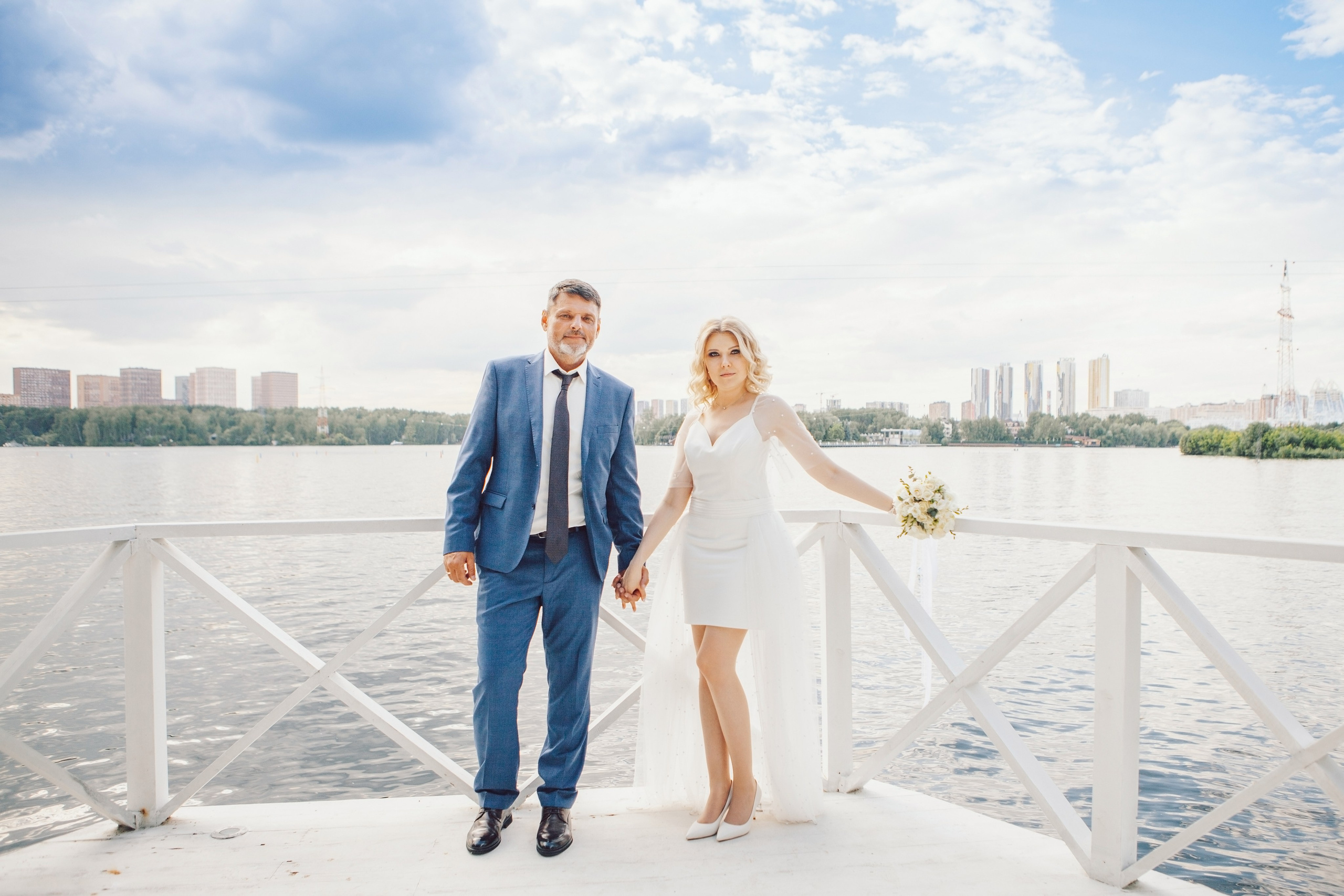 Фотосессия молодоженов на пляже Рублево. Фотограф Ольга Ефремова