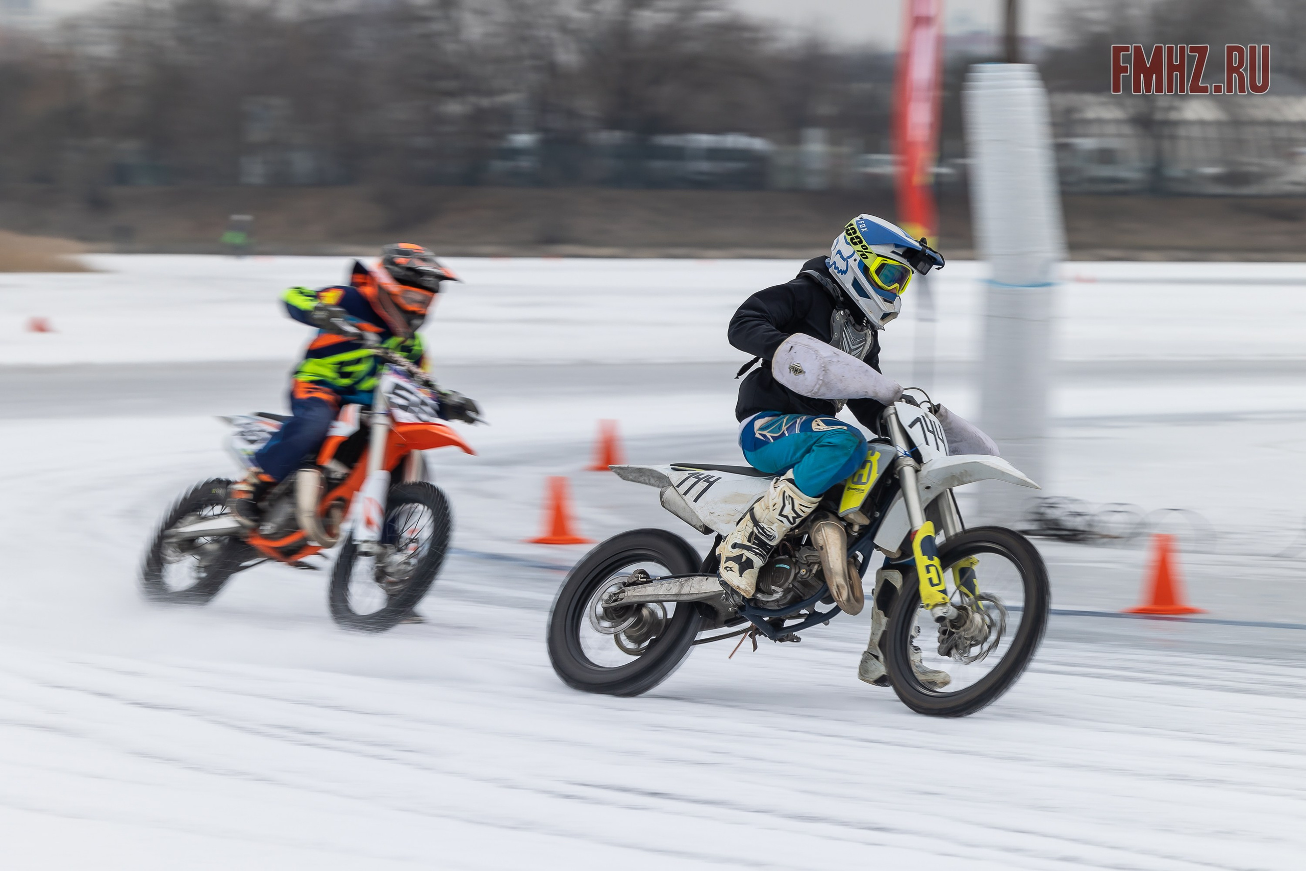 Первый этап Кубка МФР по мотокроссу на льду Большого Крылатского пруда в Москве. 8 февраля 2025 г. Фотограф Владимир Охрименко