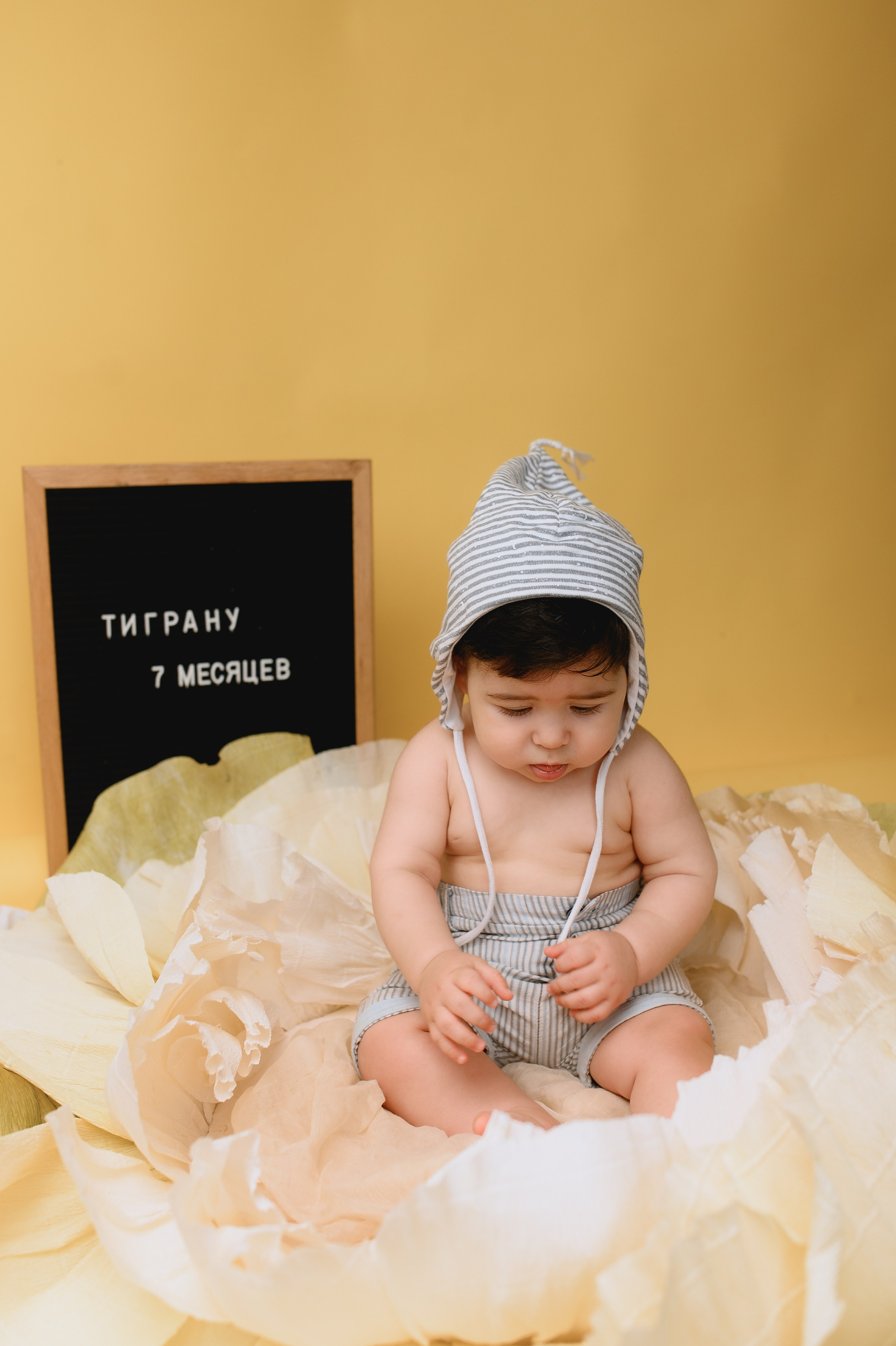 Тиграша 7 мес и молочная ванночка. Фотограф Котова Валентина