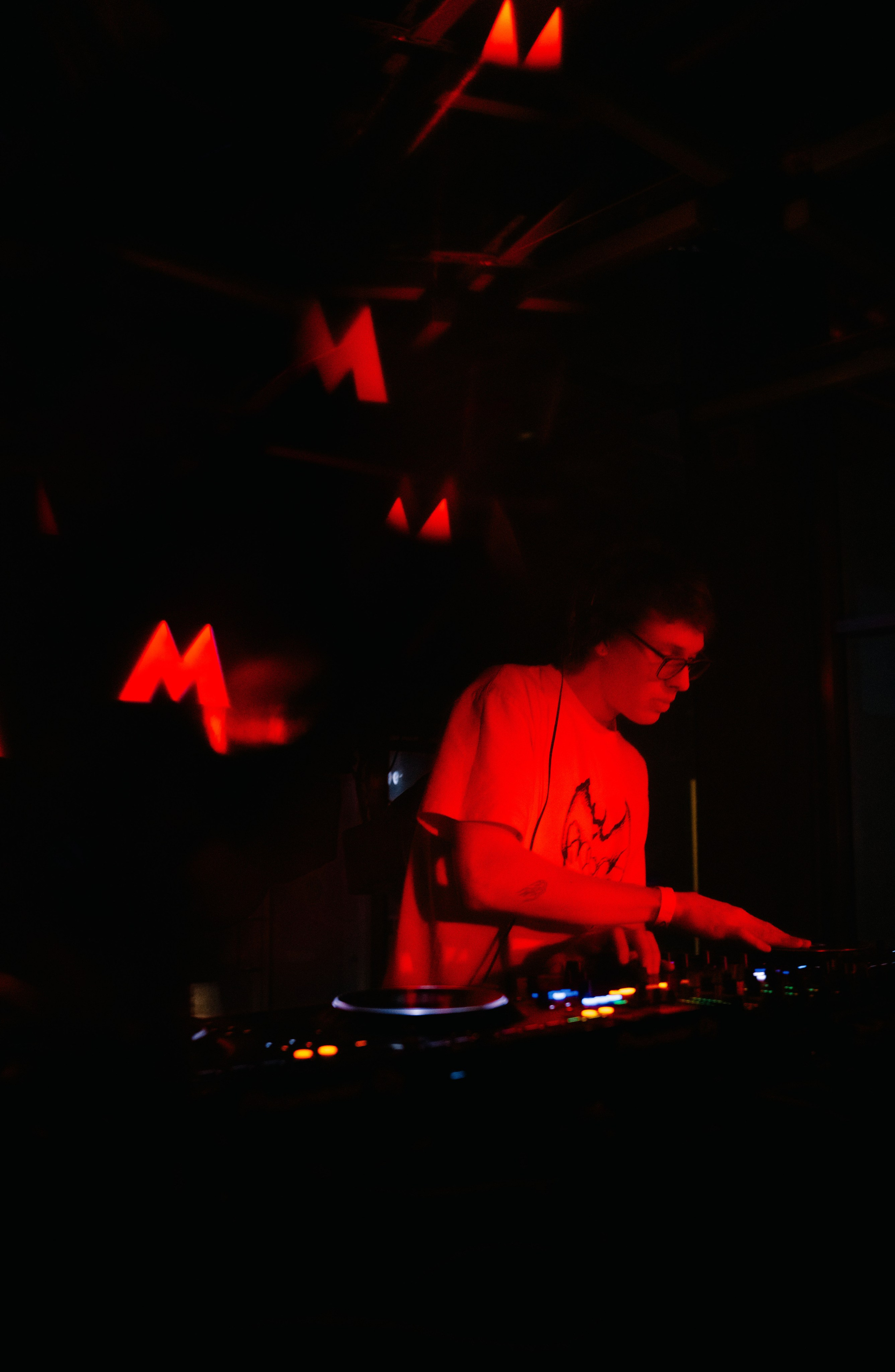 УРАМ. Ночная смена / 2025. Саша Копылов, фотограф в Казани