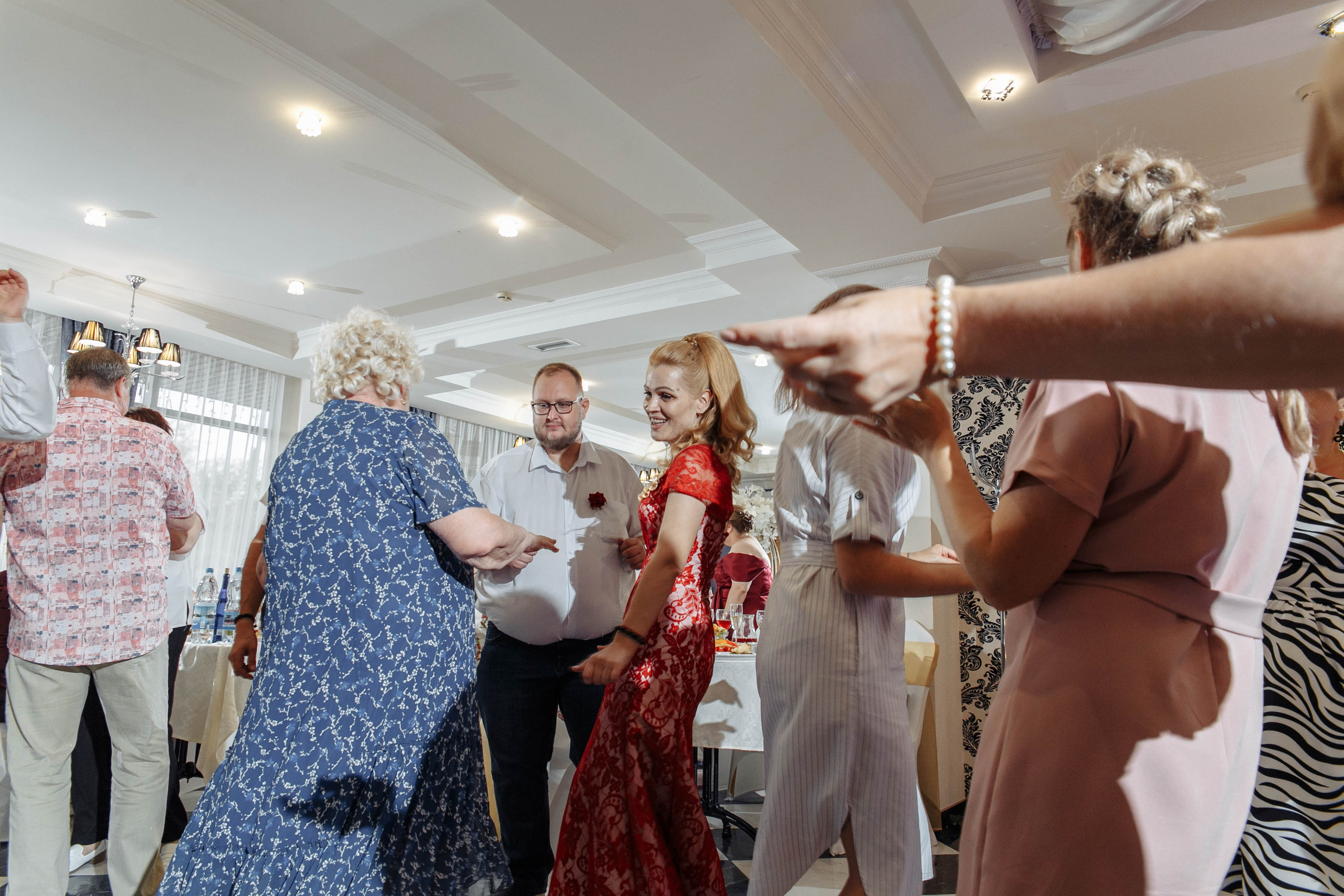 Татьяна и Виктор: настоящая русская свадьба. Событийный фотограф Максим Бескоровайновнов