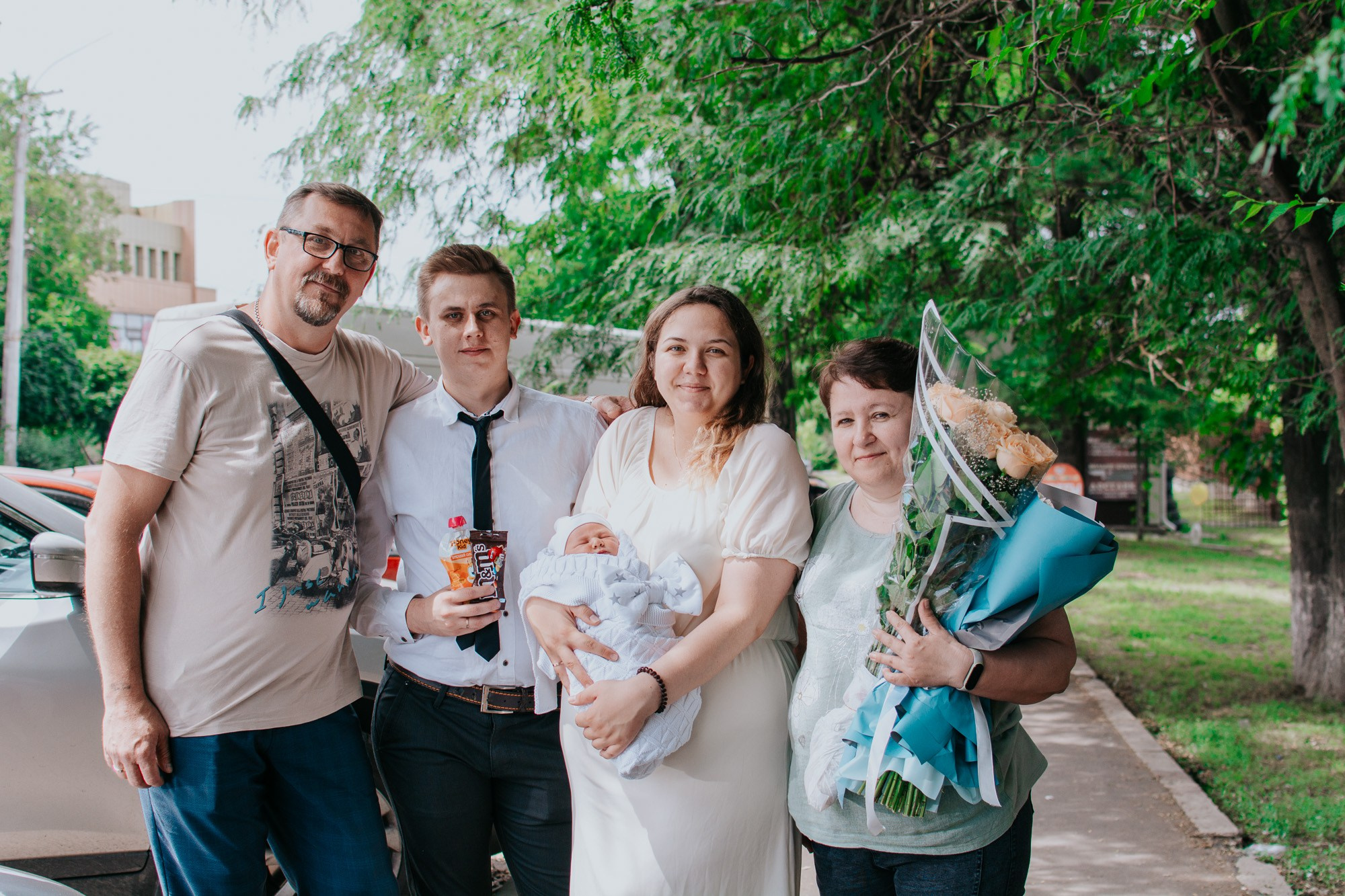 Выписка из роддома. Фотограф Ростов-на-Дону | фототерапевт