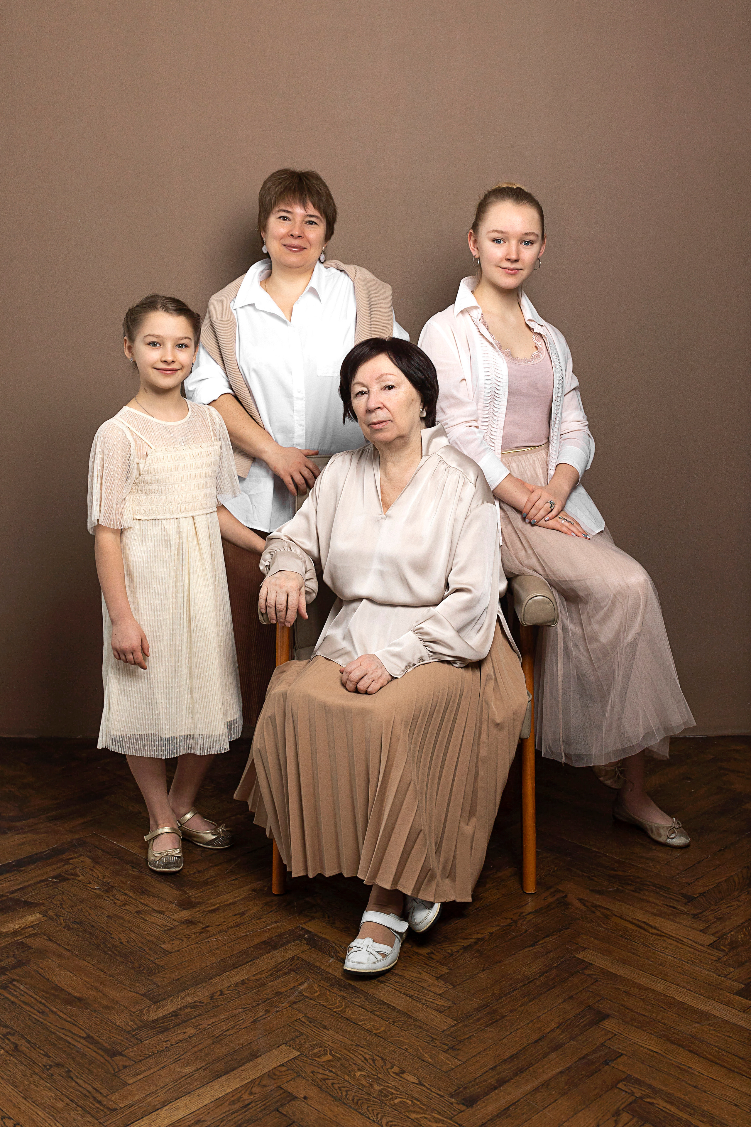 Семейная фотосессия в студии. Семейный фотограф в Москве Екатерина Цаплина