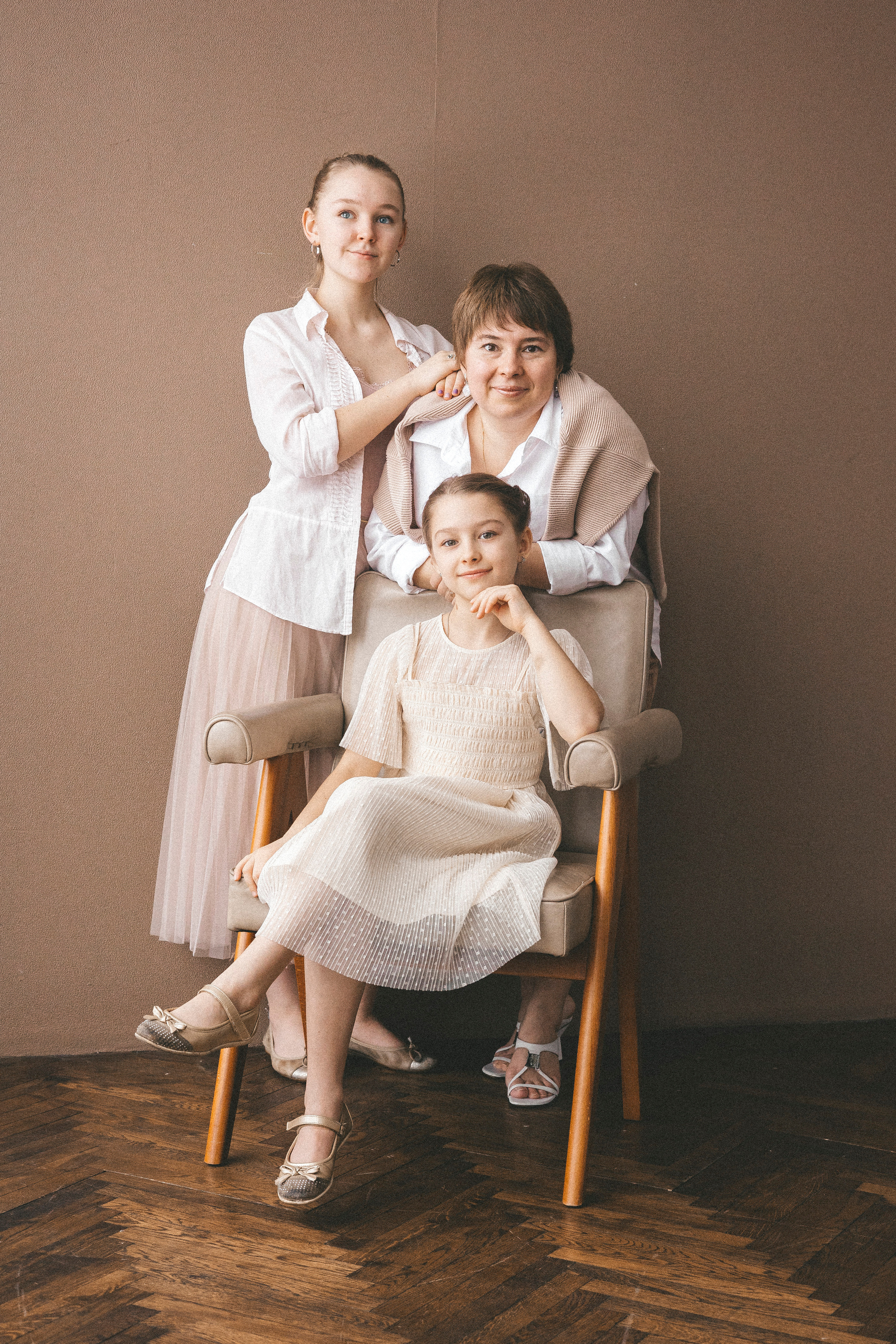 Семейная фотосессия в студии. Семейный фотограф в Москве Екатерина Цаплина