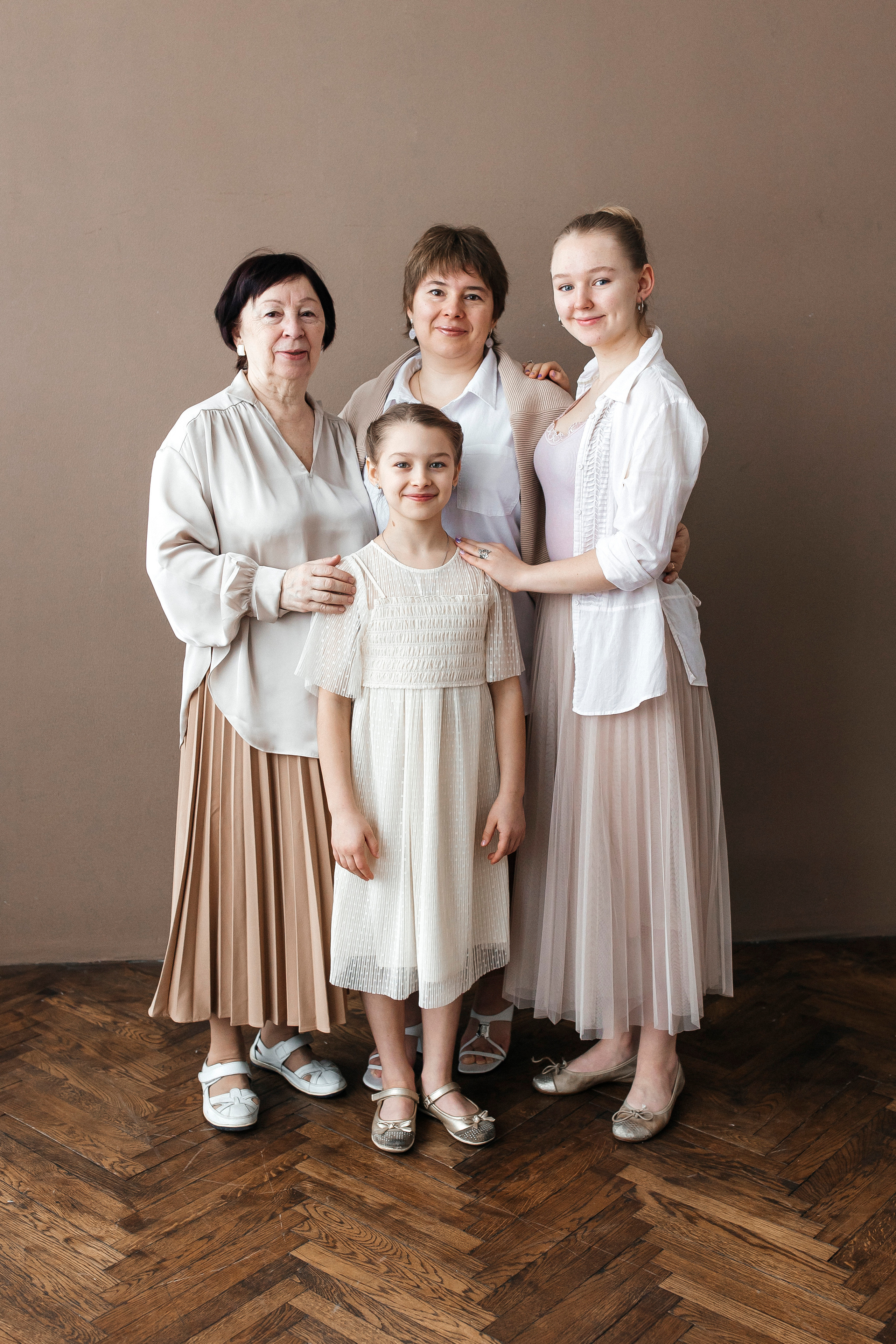 Семейная фотосессия в студии. Семейный фотограф в Москве Екатерина Цаплина