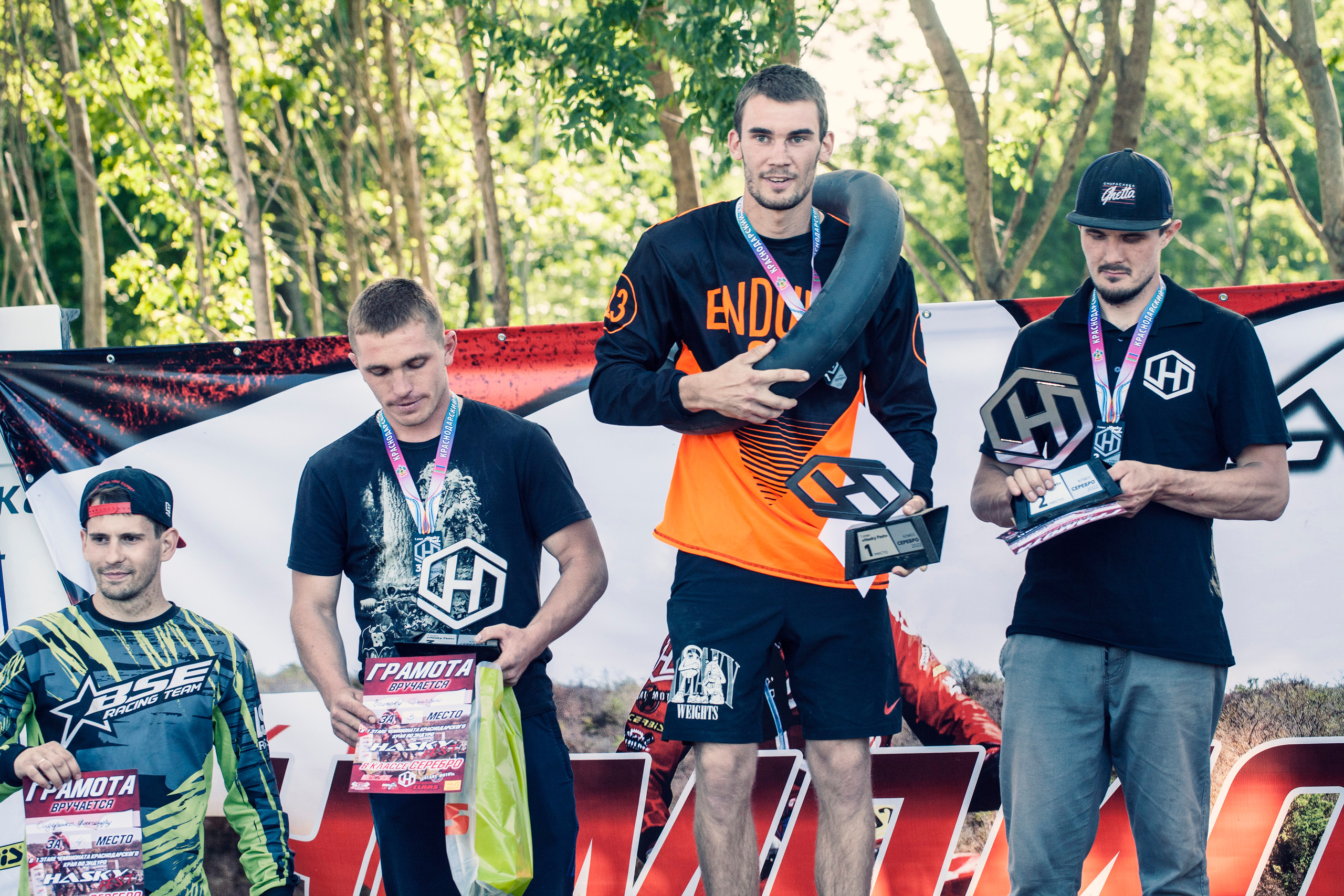 Хаски Фест май 2022. Ручка Алена — ботанический художник, дизайнер, фотограф