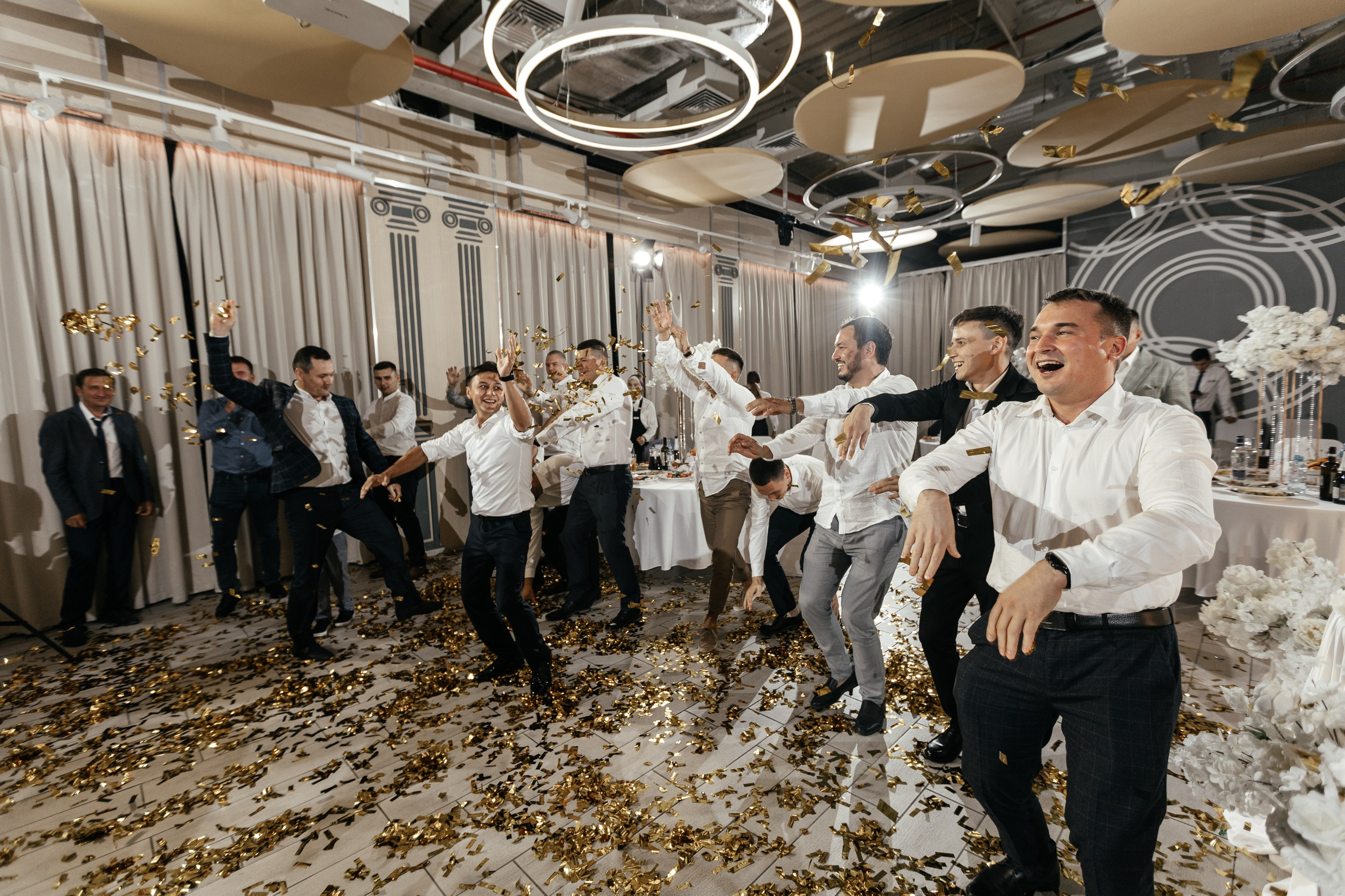 Свадебный фотограф Уфа — Руслан ГабдлисламовЖивые эмоции, красивые кадры, воспоминания на всю жизнь.Работаю по всей Республике Башкортоста. Свадебный фотограф Уфа Руслан Габдлисламов