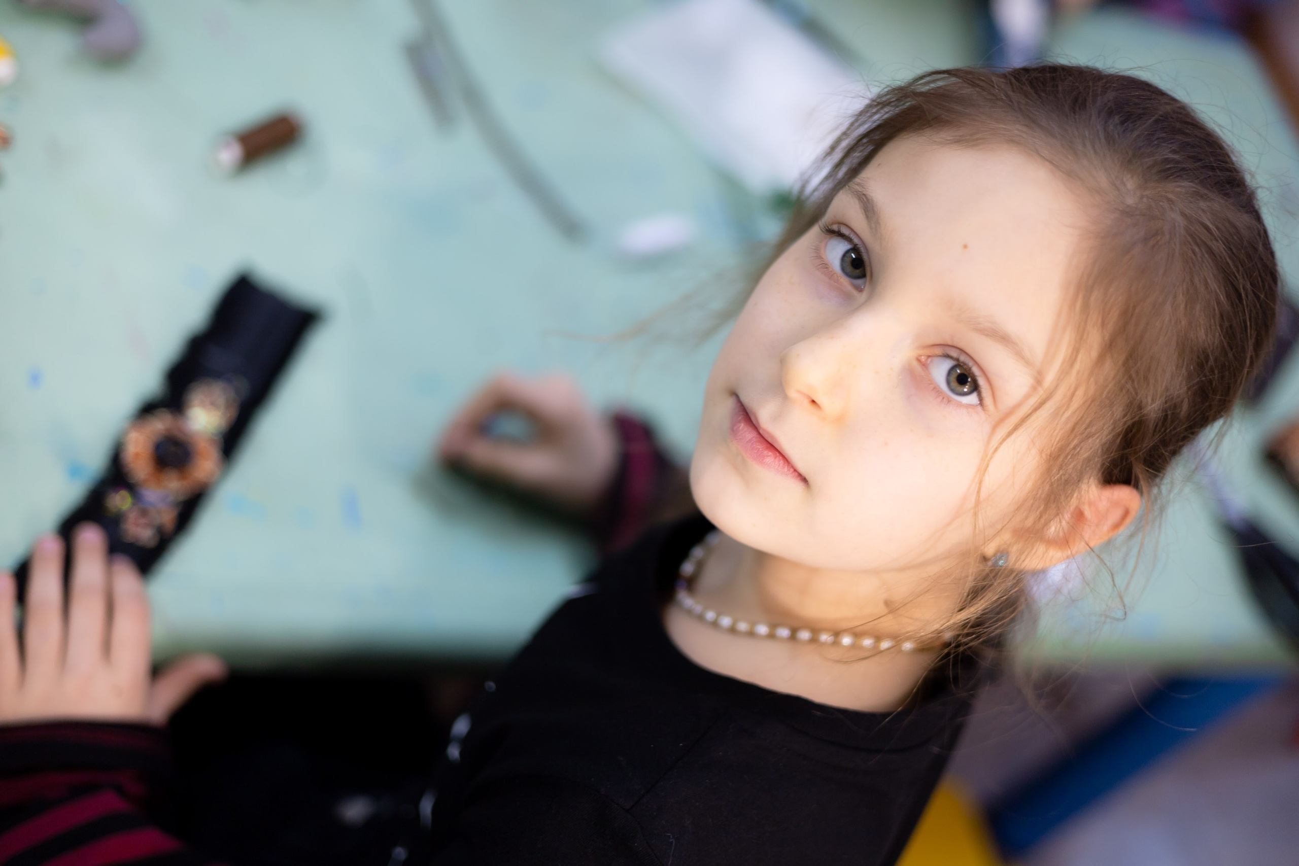 Браслеты из джинсы — мастер-класс по шитью для девочек. Владивосток. Школа для девочек во Владивостоке — Само Совершенство