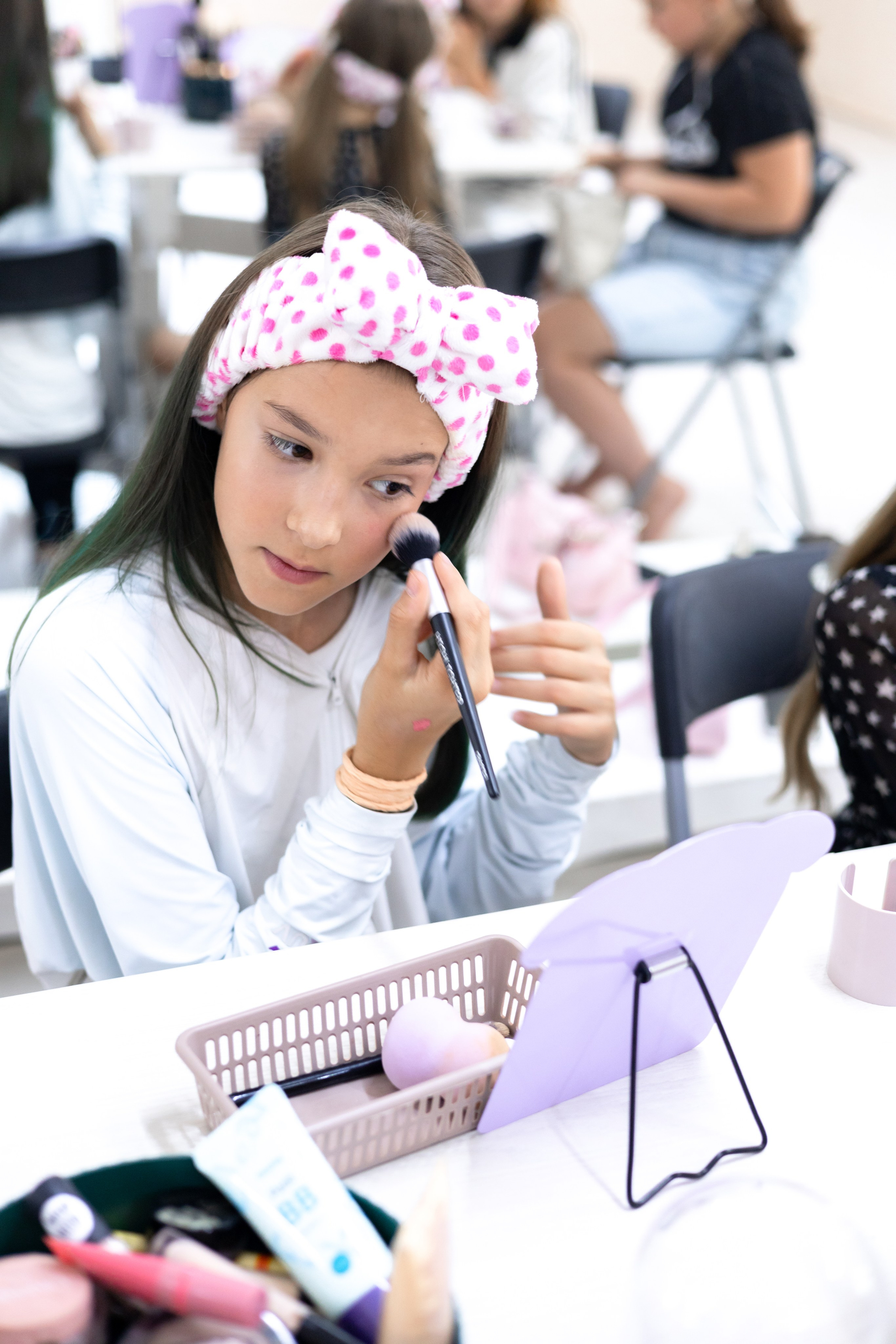 Макияж без ошибок: Мастер-класс по макияжу на 17-летие. Польза и атмосфера праздника! Фотоотчет о мастер-классе. Записаться на следующий!. Школа для девочек во Владивостоке — Само Совершенство