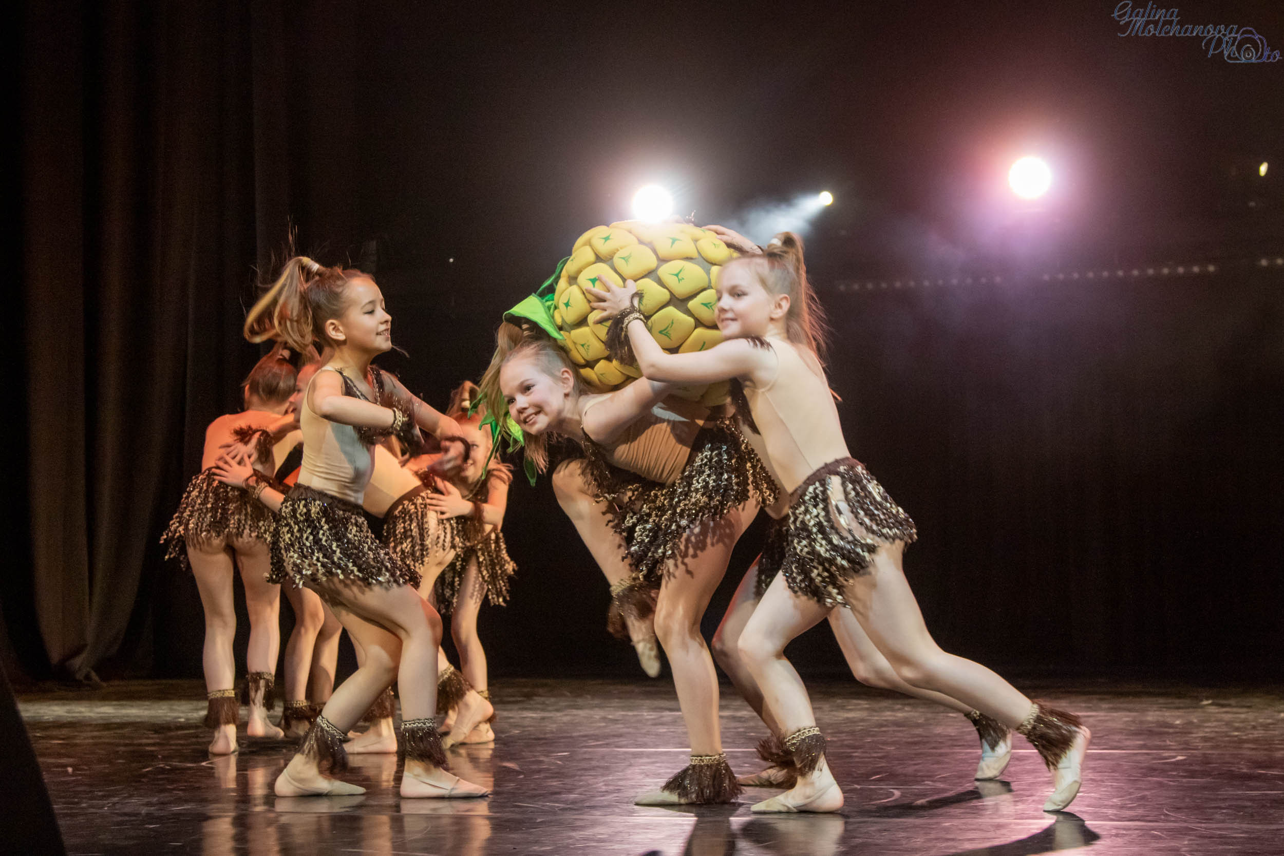 Отчетный концерт школы танца «КоМИКС». Балетный фотограф в Москве Галина Молчанова