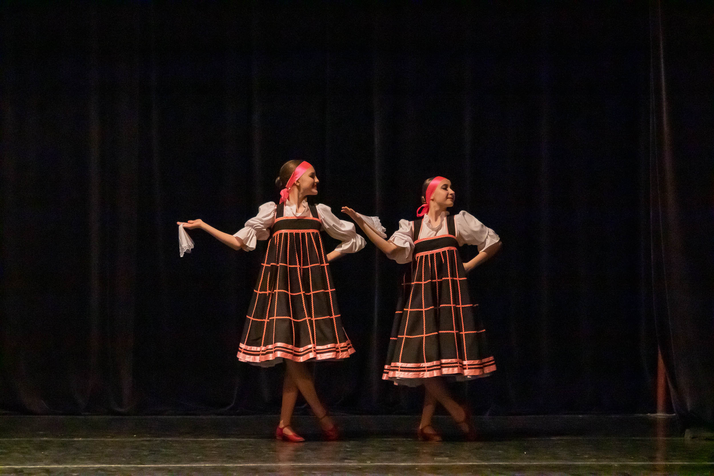 Отчетный концерт образцового хореографического ансамбля «СИРИН». Балетный фотограф в Москве Галина Молчанова