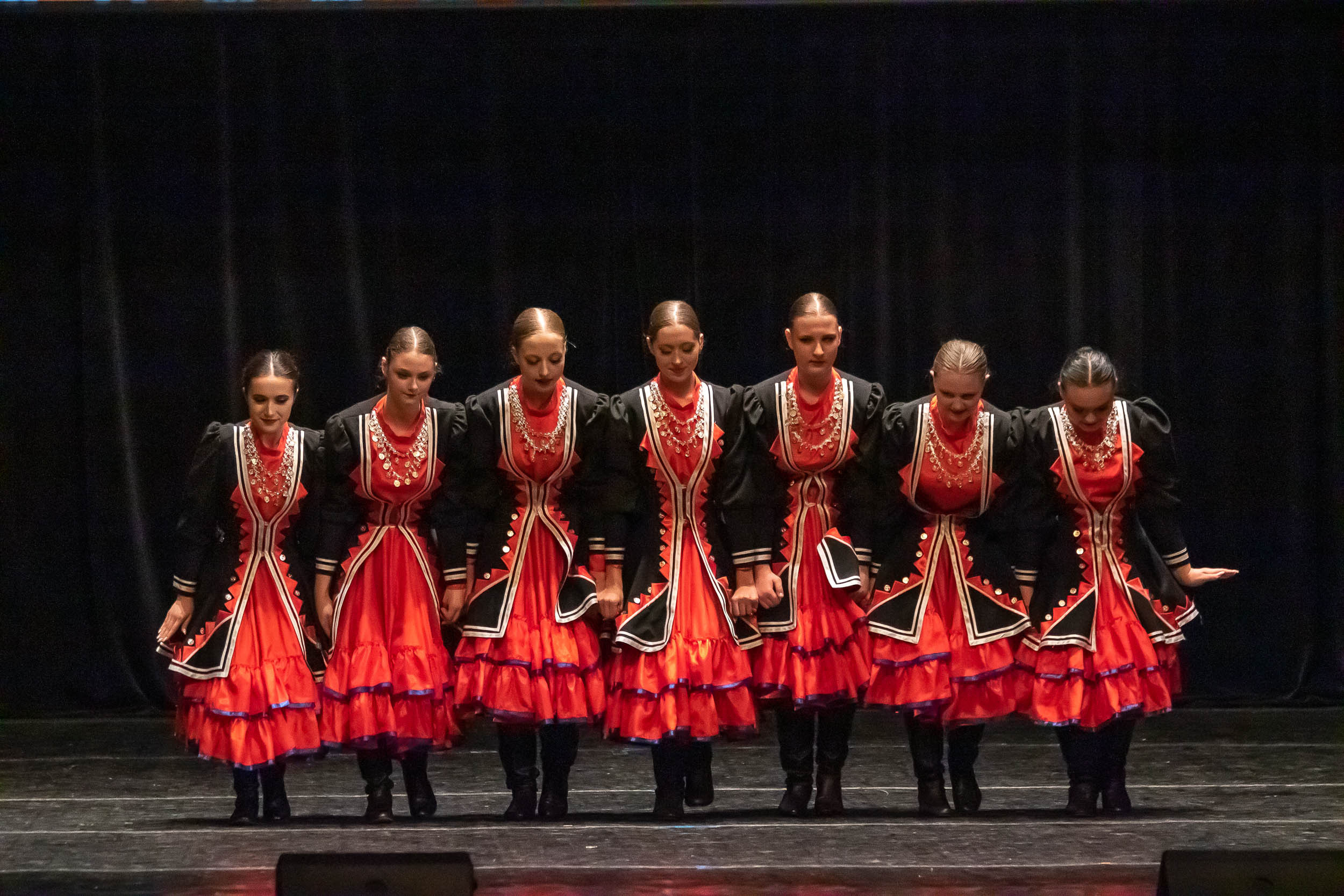 Отчетный концерт образцового хореографического ансамбля «СИРИН». Балетный фотограф в Москве Галина Молчанова