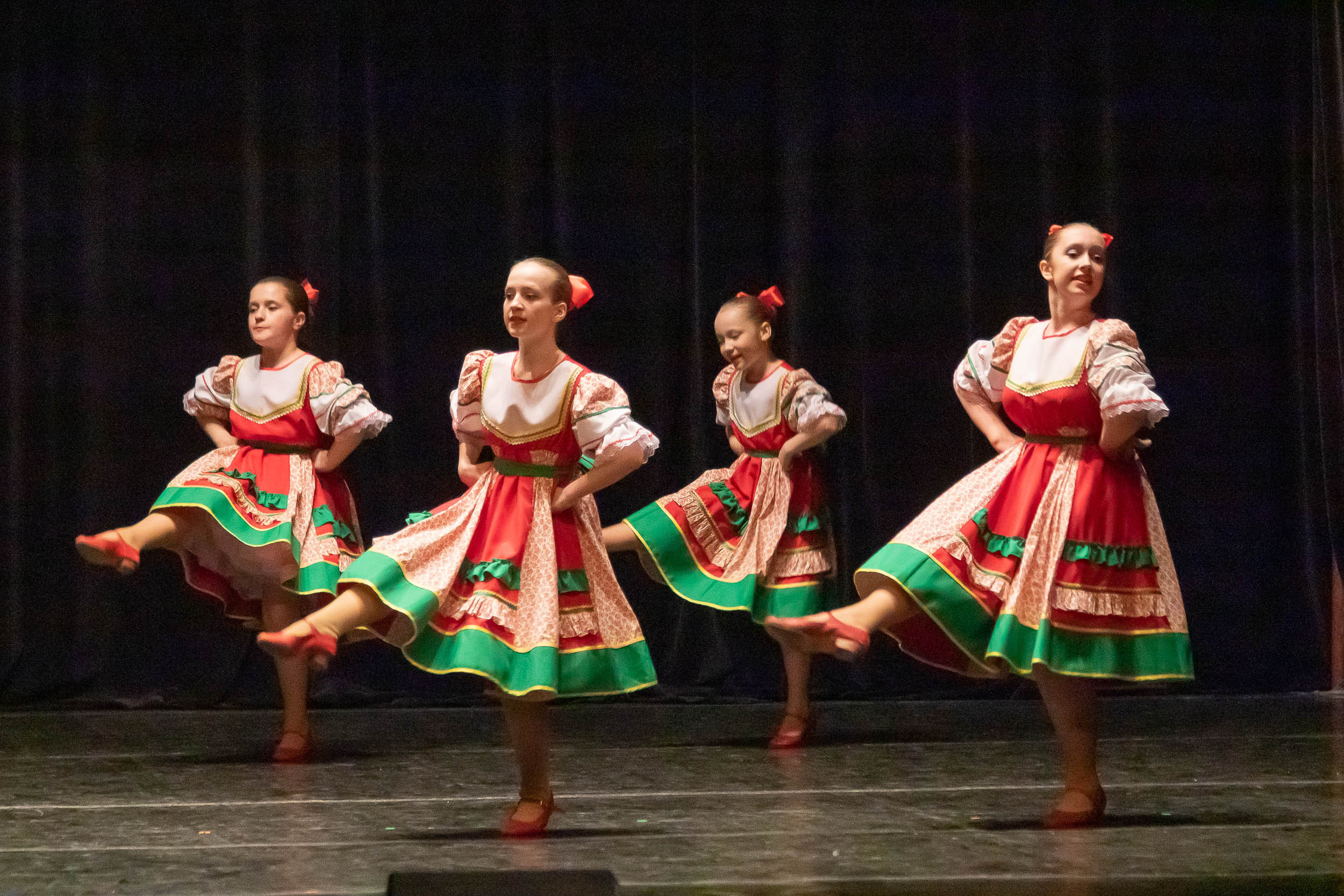 Отчетный концерт образцового хореографического ансамбля «СИРИН». Балетный фотограф в Москве Галина Молчанова