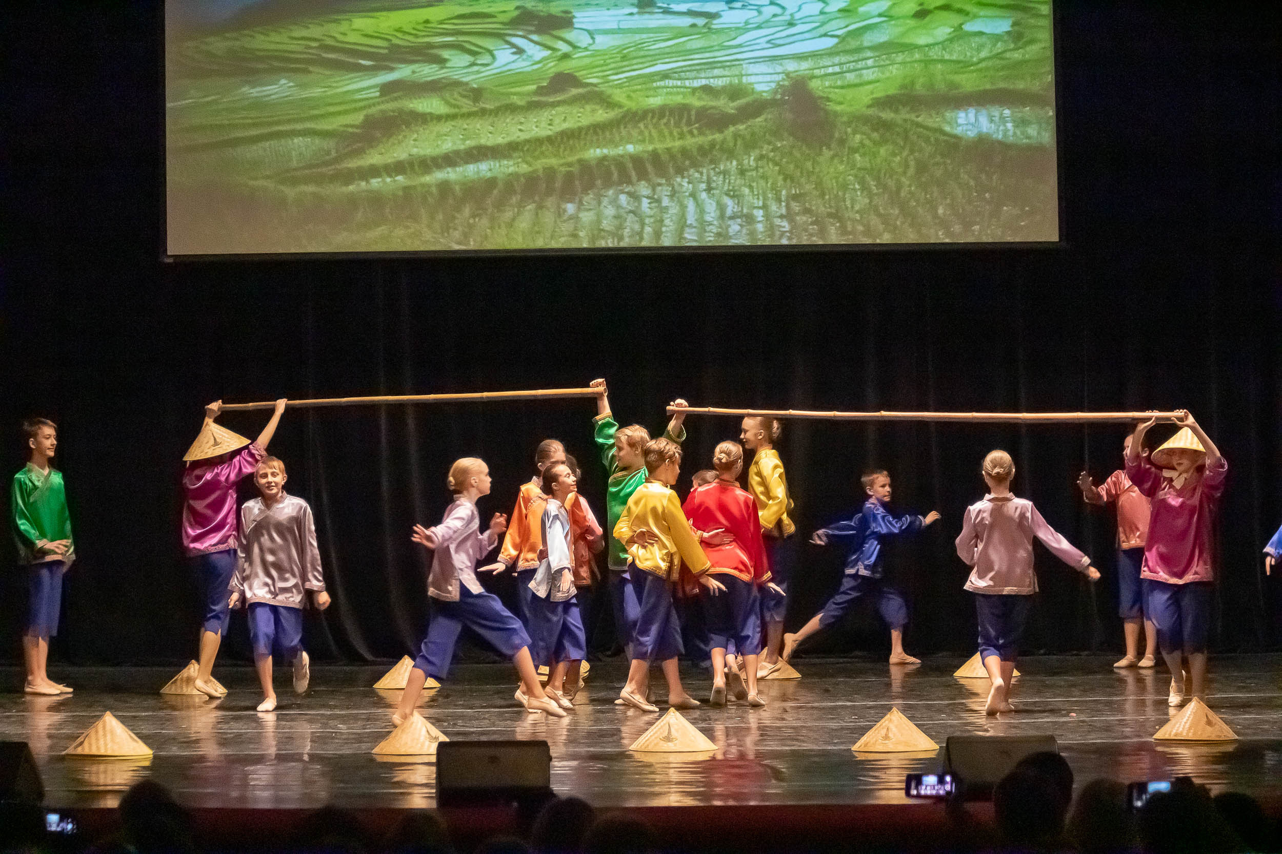 Отчетный концерт образцового хореографического ансамбля «СИРИН». Балетный фотограф в Москве Галина Молчанова