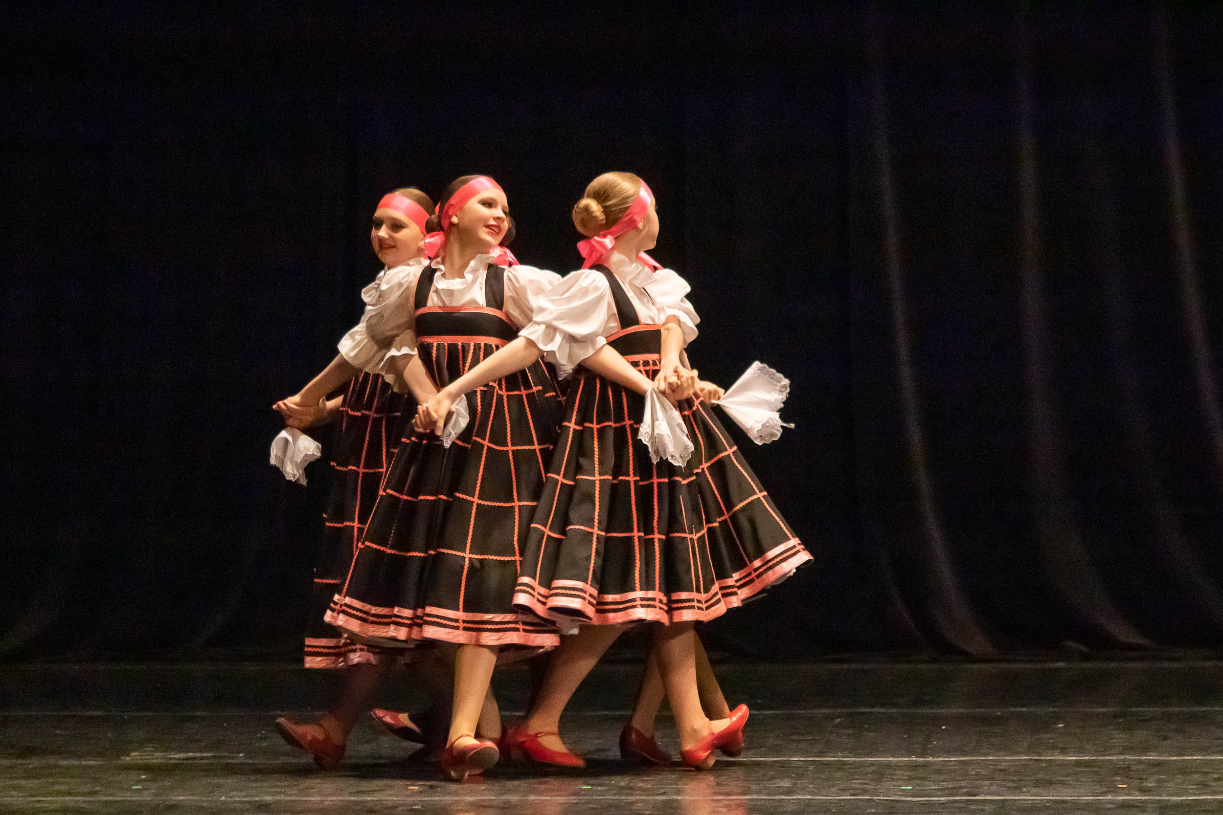 Отчетный концерт образцового хореографического ансамбля «СИРИН». Балетный фотограф в Москве Галина Молчанова