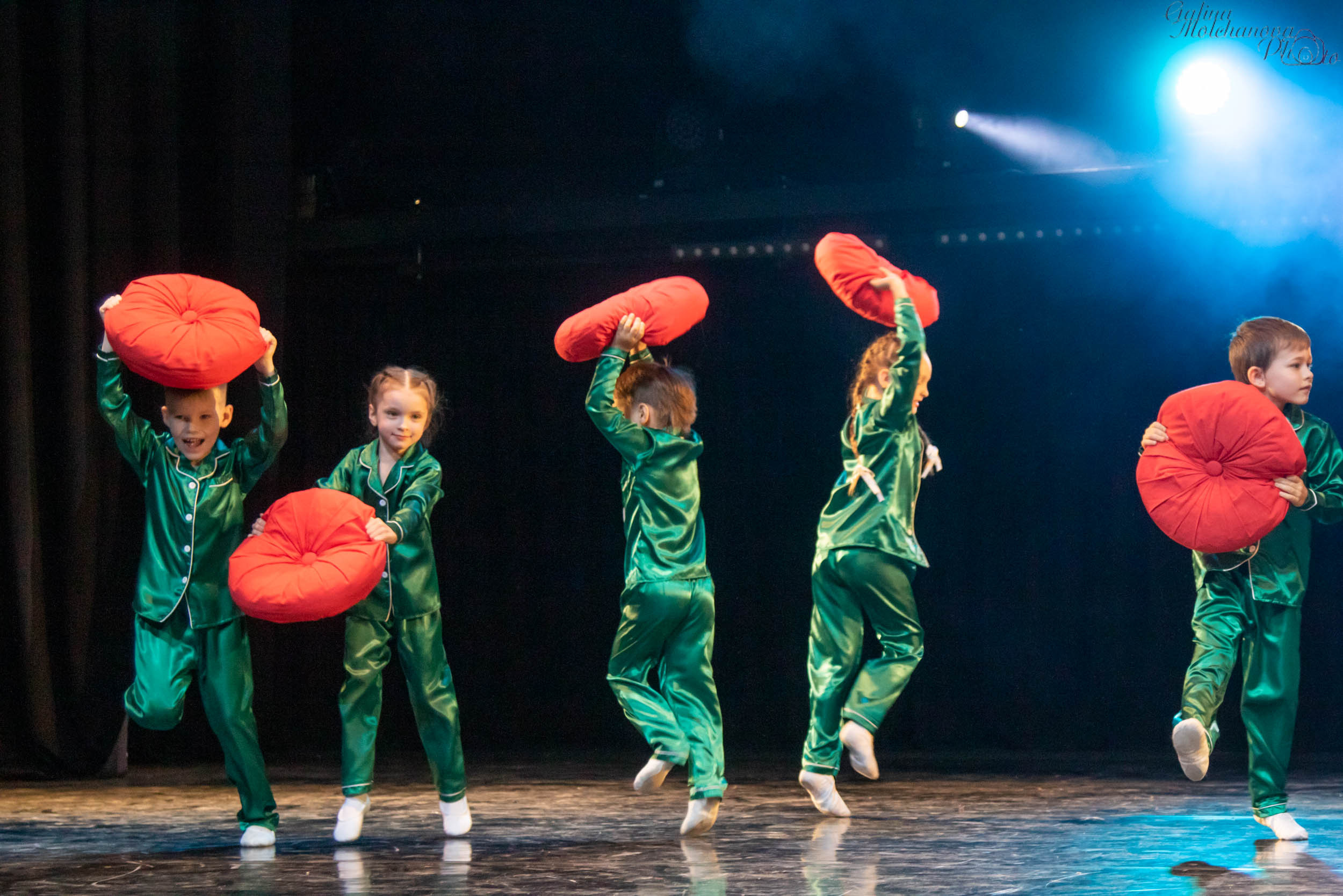 Отчетный концерт школы танца «КоМИКС». Балетный фотограф в Москве Галина Молчанова