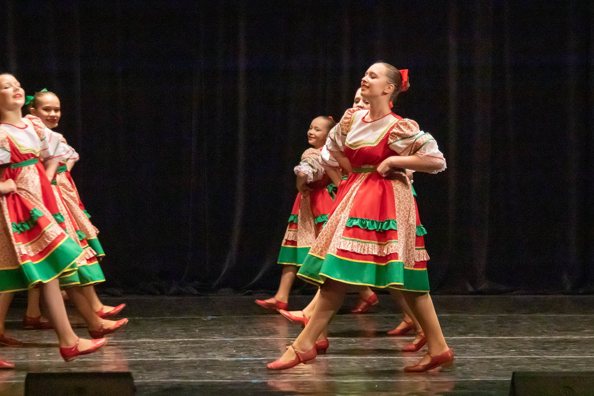 Отчетный концерт образцового хореографического ансамбля «СИРИН». Балетный фотограф в Москве Галина Молчанова