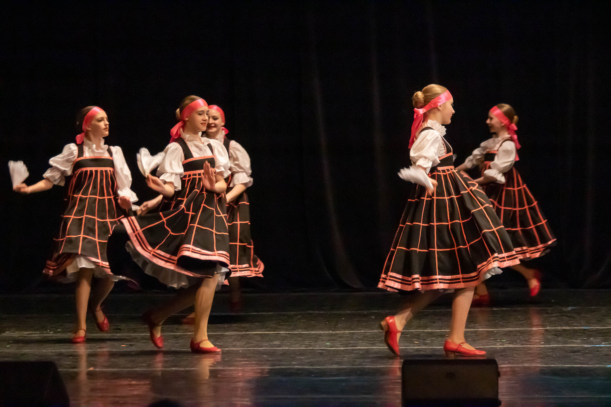 Отчетный концерт образцового хореографического ансамбля «СИРИН». Балетный фотограф в Москве Галина Молчанова