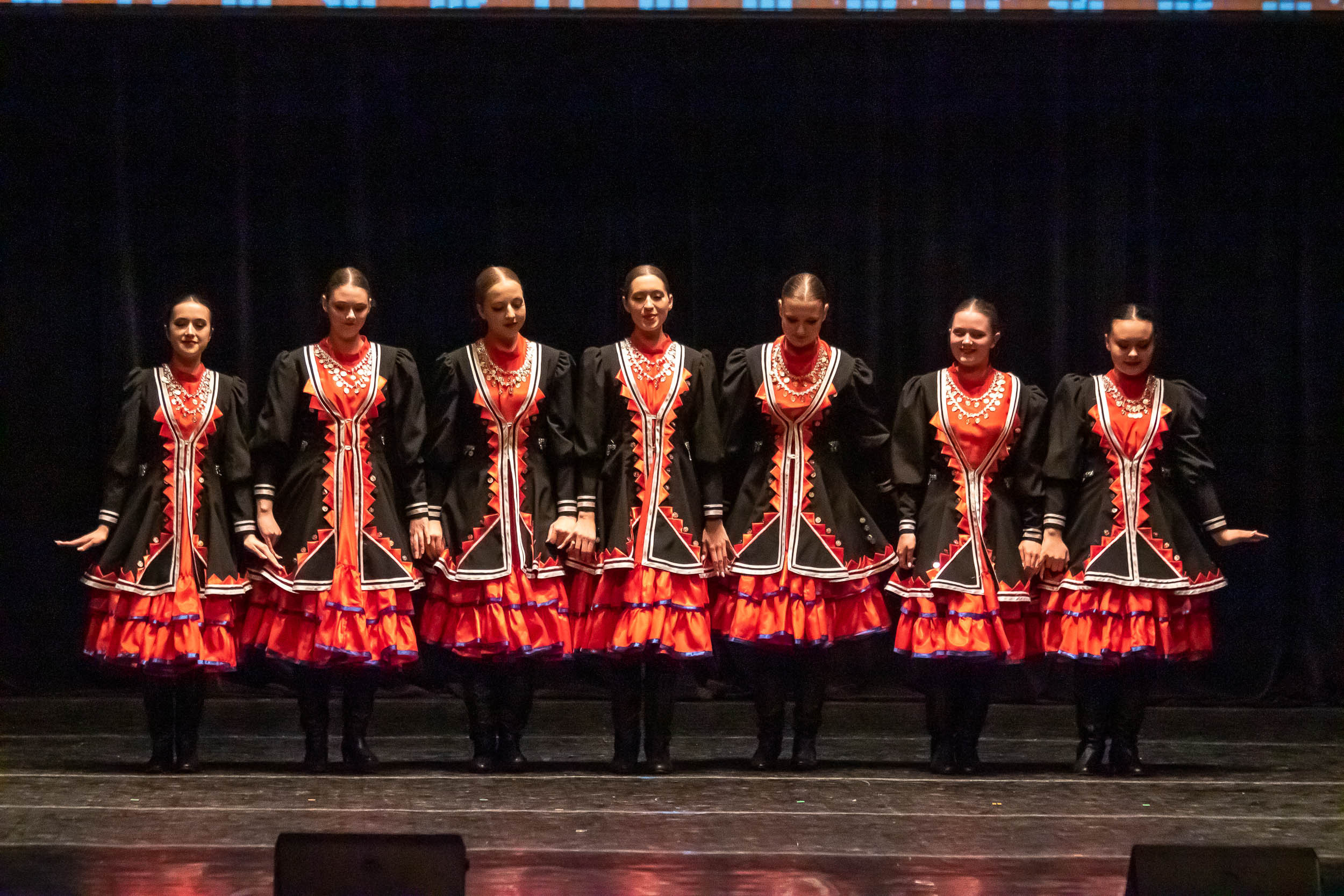 Отчетный концерт образцового хореографического ансамбля «СИРИН». Балетный фотограф в Москве Галина Молчанова