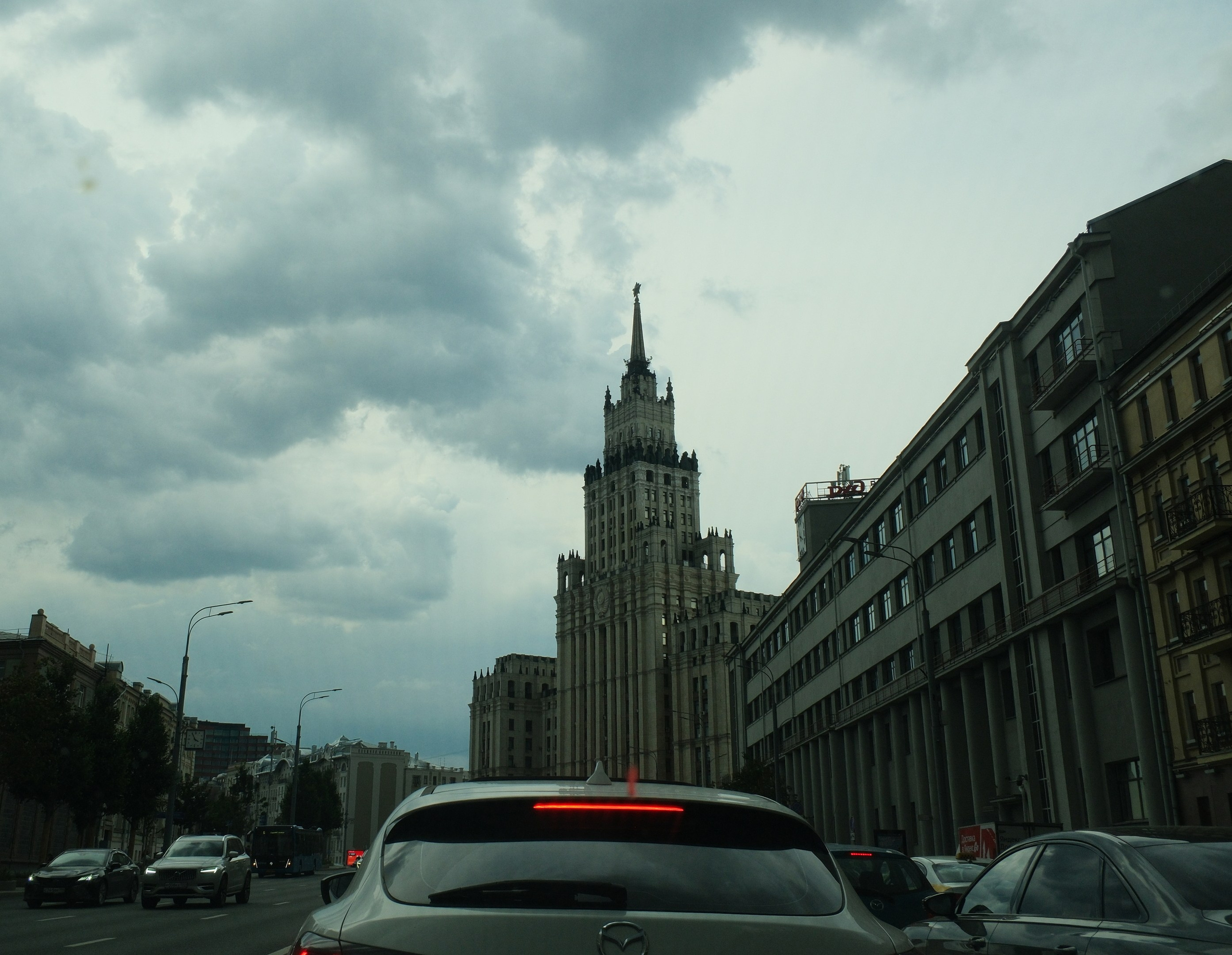 Улица, люди, жизнь…