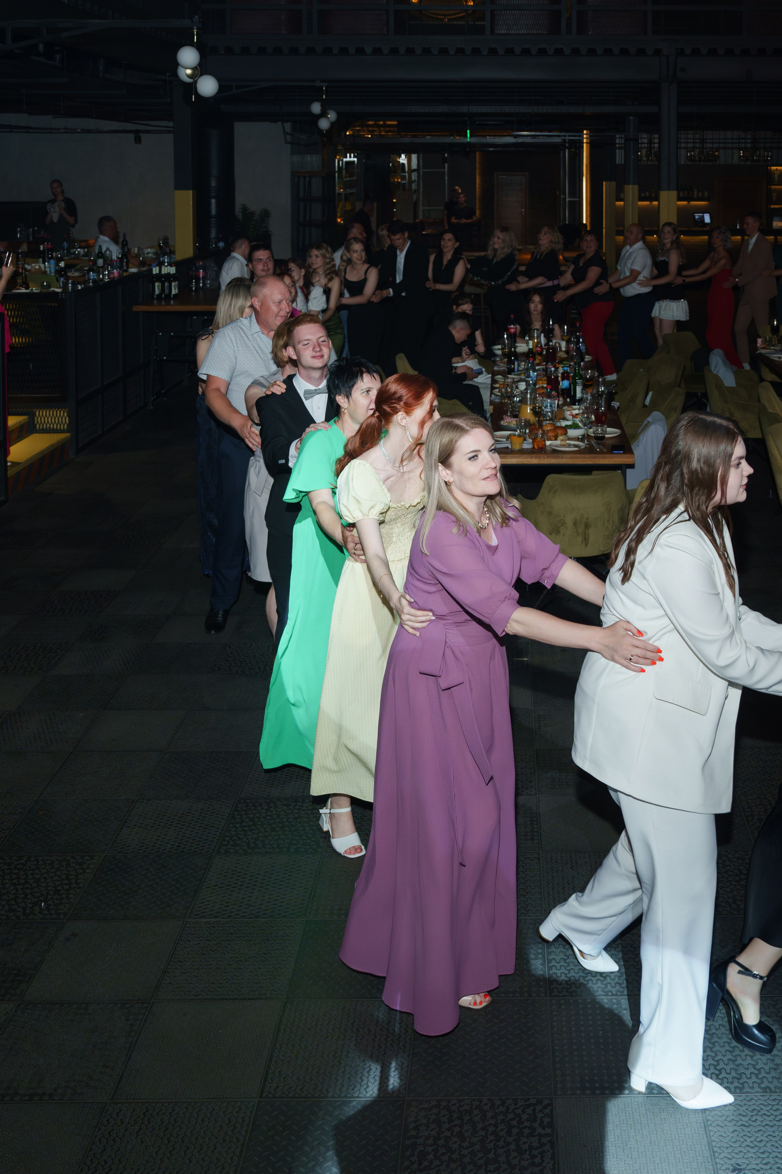 Выпускной лицея 27 (вечеринка). Свадебный и репортажный фотограф Элина Козырьянова