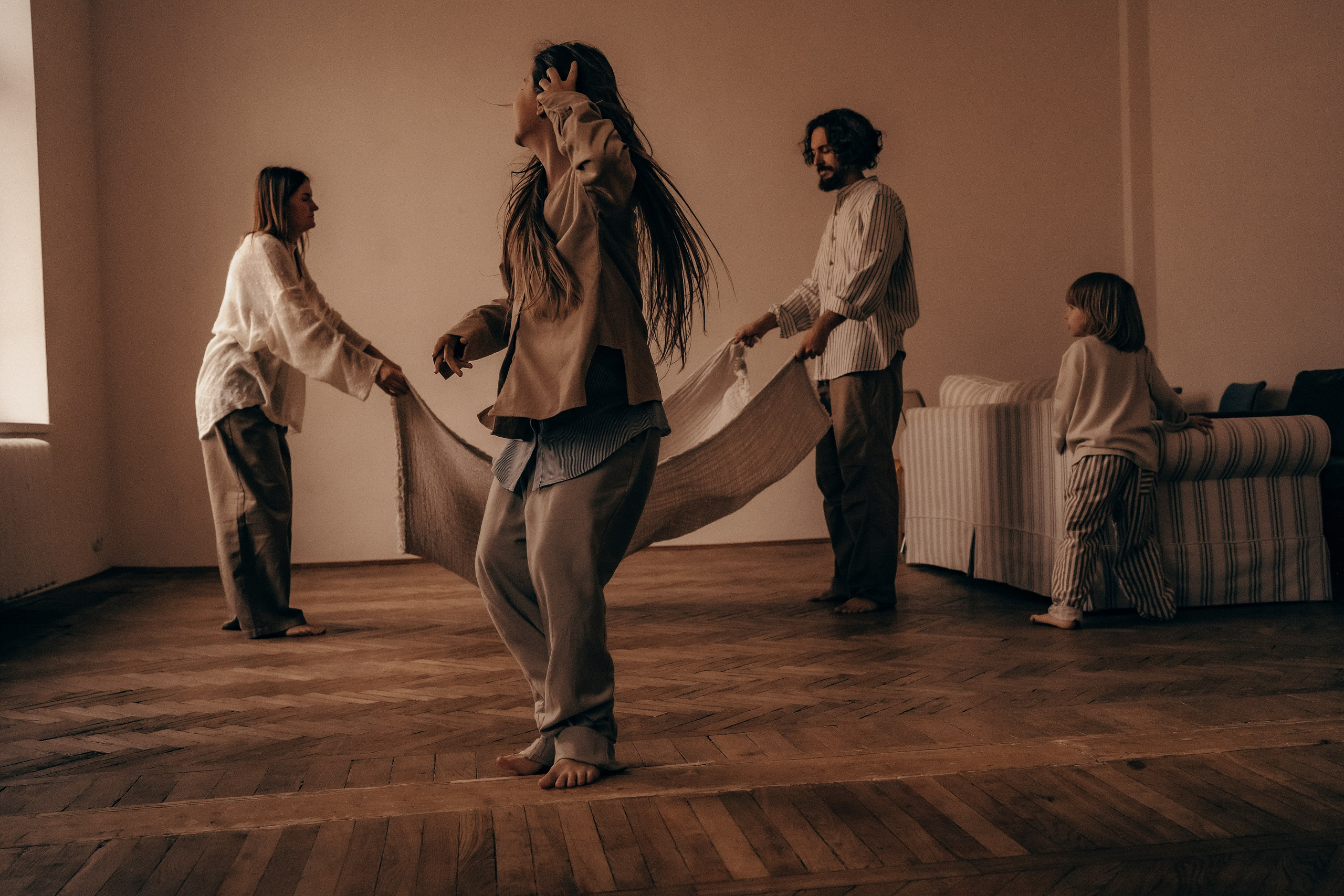 Объятья и немного баловства. Главная