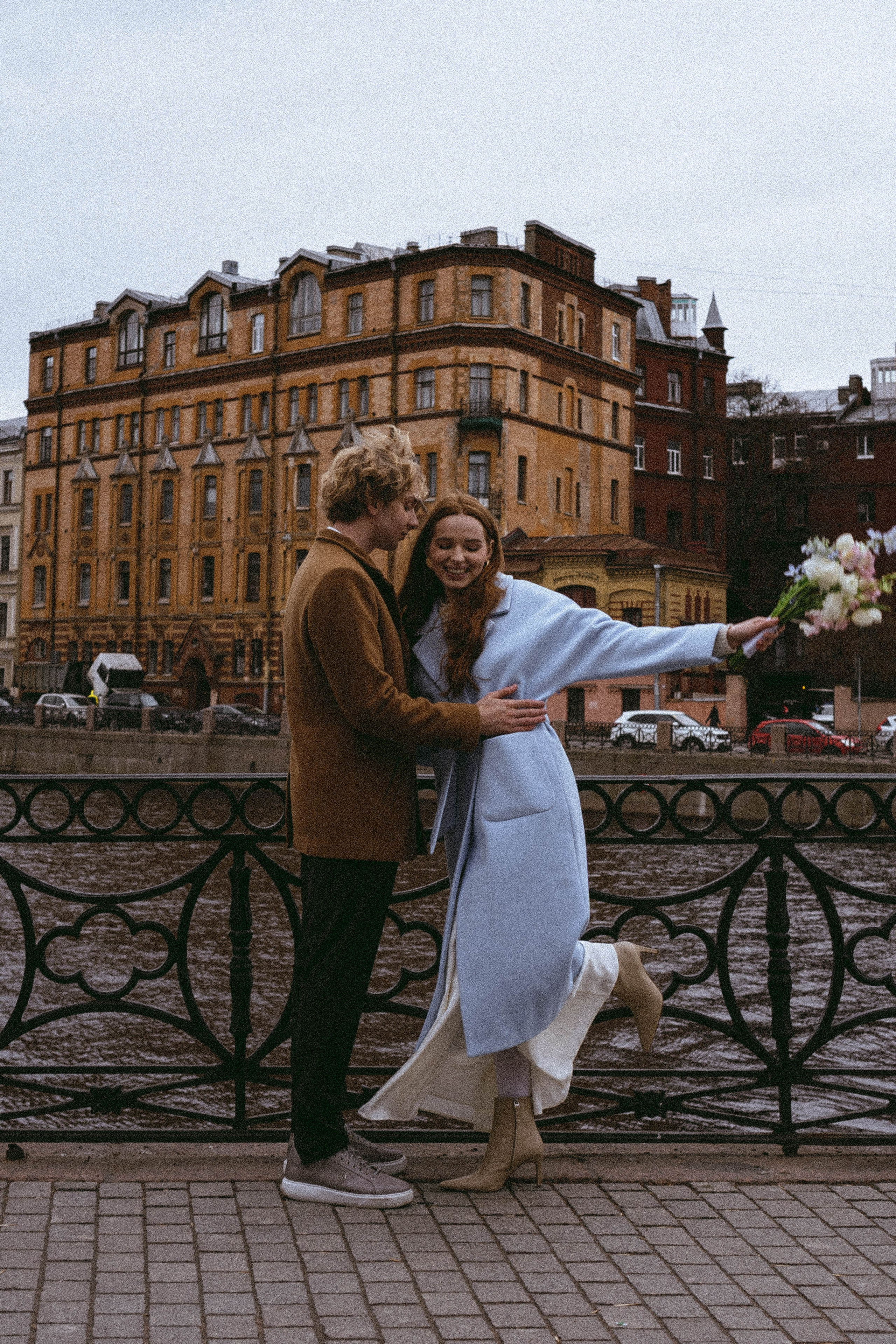 СВАДЕБНАЯ СЬЕМКА В ОТЕЛЕ. СБОРЫ ЖЕНИХА И НЕВЕСТЫ И ТАКЖЕ ТОР И ПОДГОТОВКА К ПРОГУЛКЕ И ПРОГУЛКА ПО ПЕТРОГРАДКЕ. Профессиональный фотограф, Санкт-Петербург — Виктория Богомолова