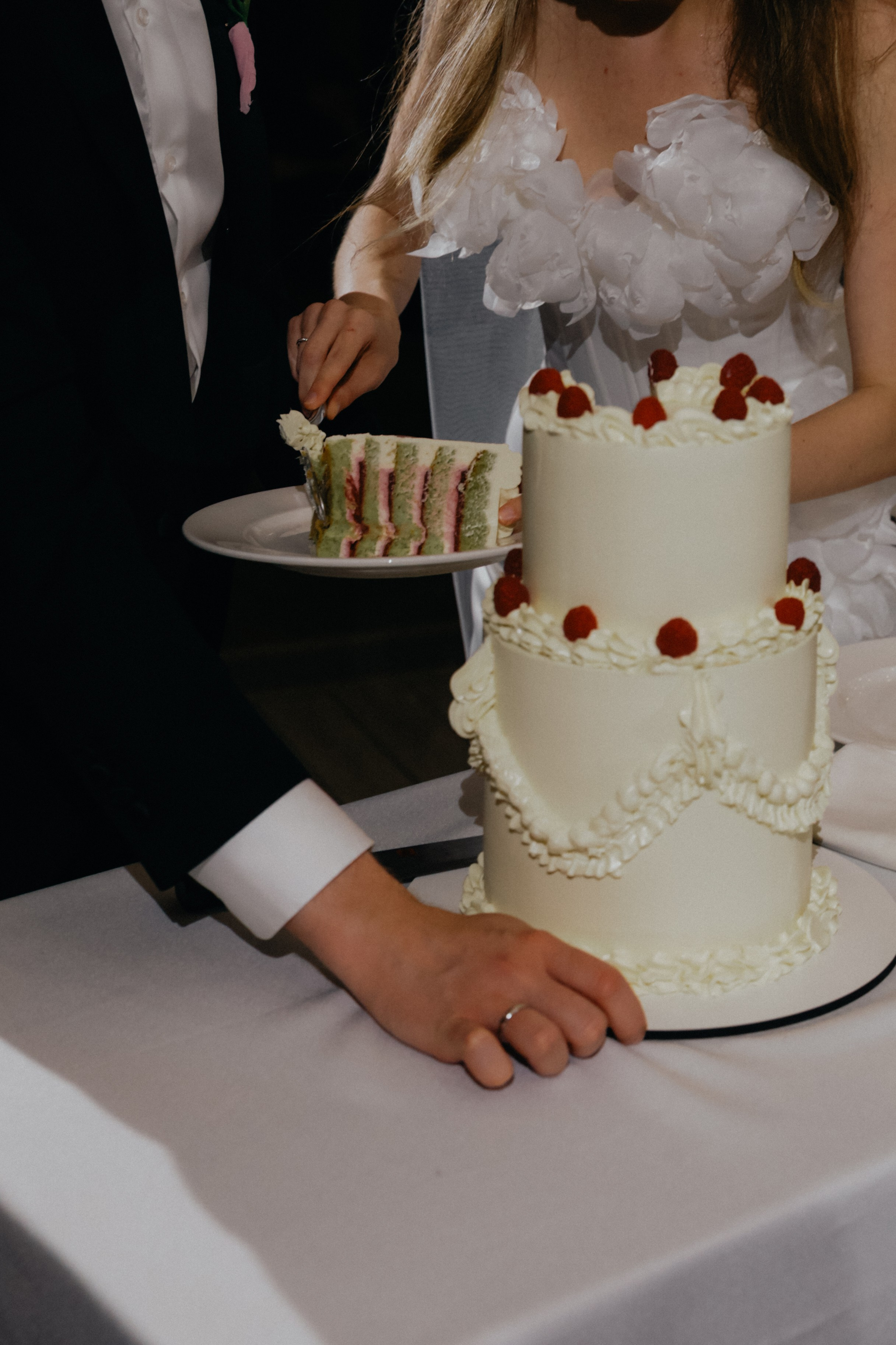 Теплый август