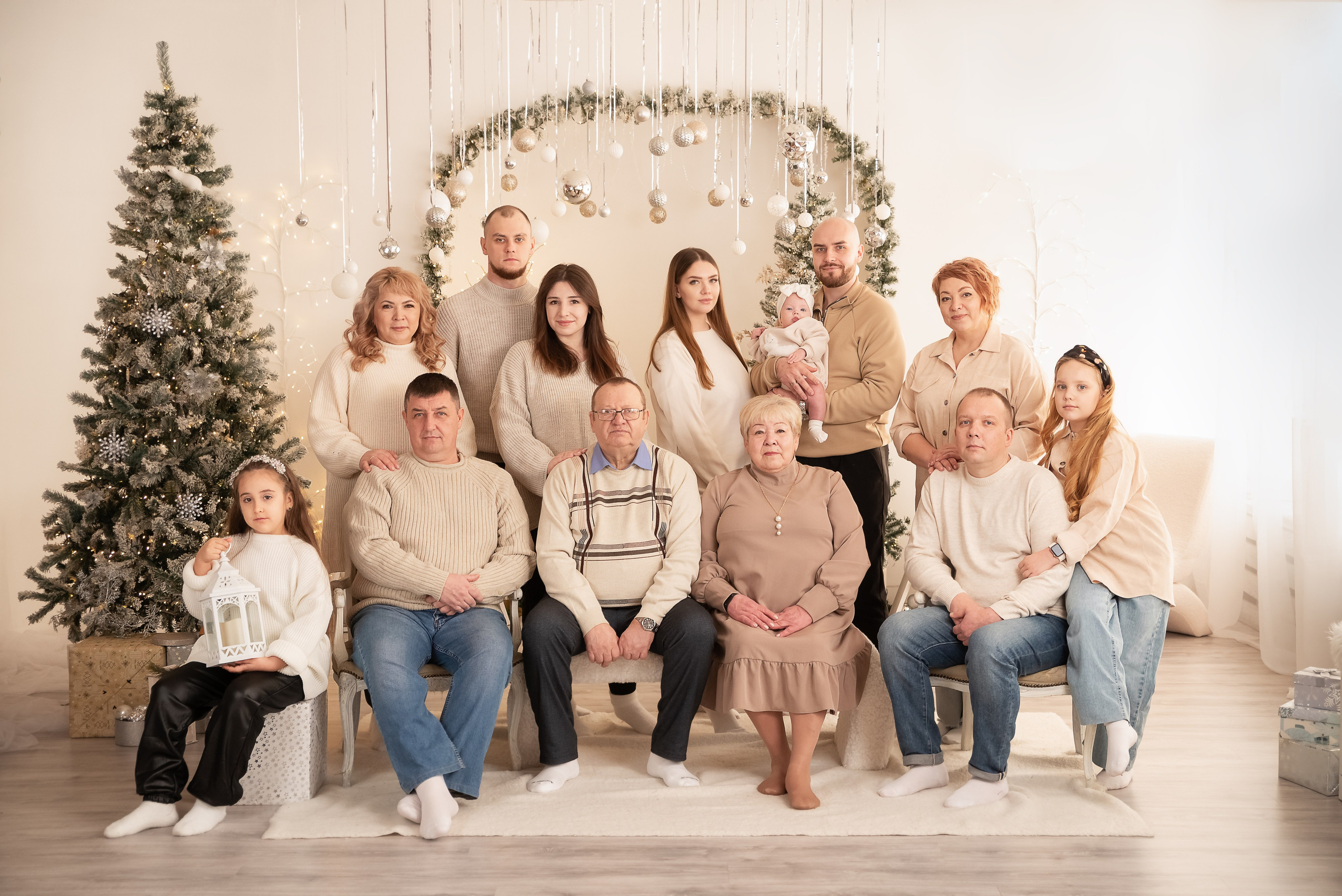 Новогодняя фотосессия большой семьи. Фотограф новорожденных Екатеринбург, Первоуральск