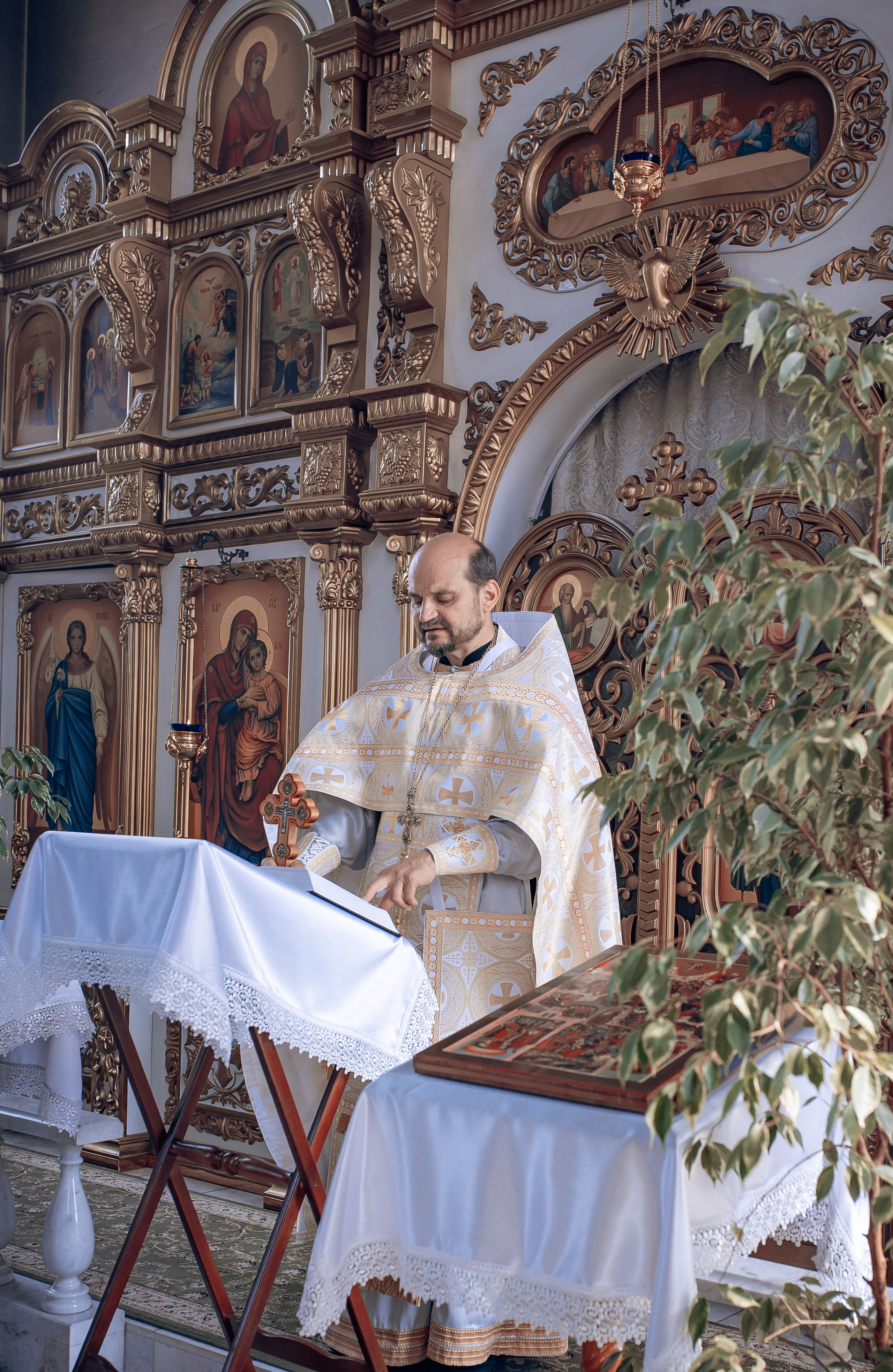 Воскресная служба в Рождественско-Николаевском храме. Фотографы крещения/венчания  Красноярск Татьяна и Вячеслав Переваловы