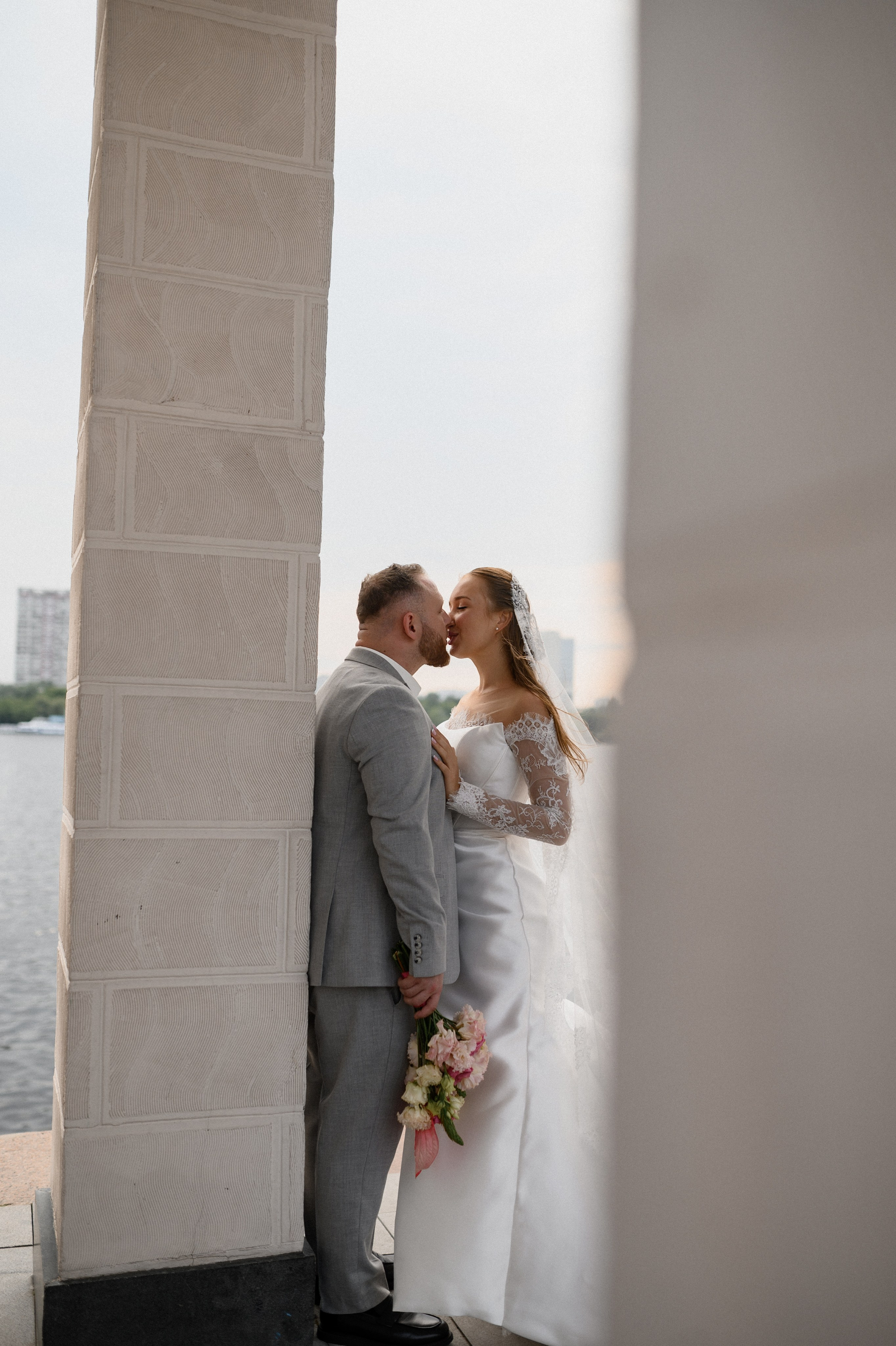 Денис и Даша. Северный речной вокзал. Семейный и свадебный lifestyle-фотограф в Москве Мария Петрова