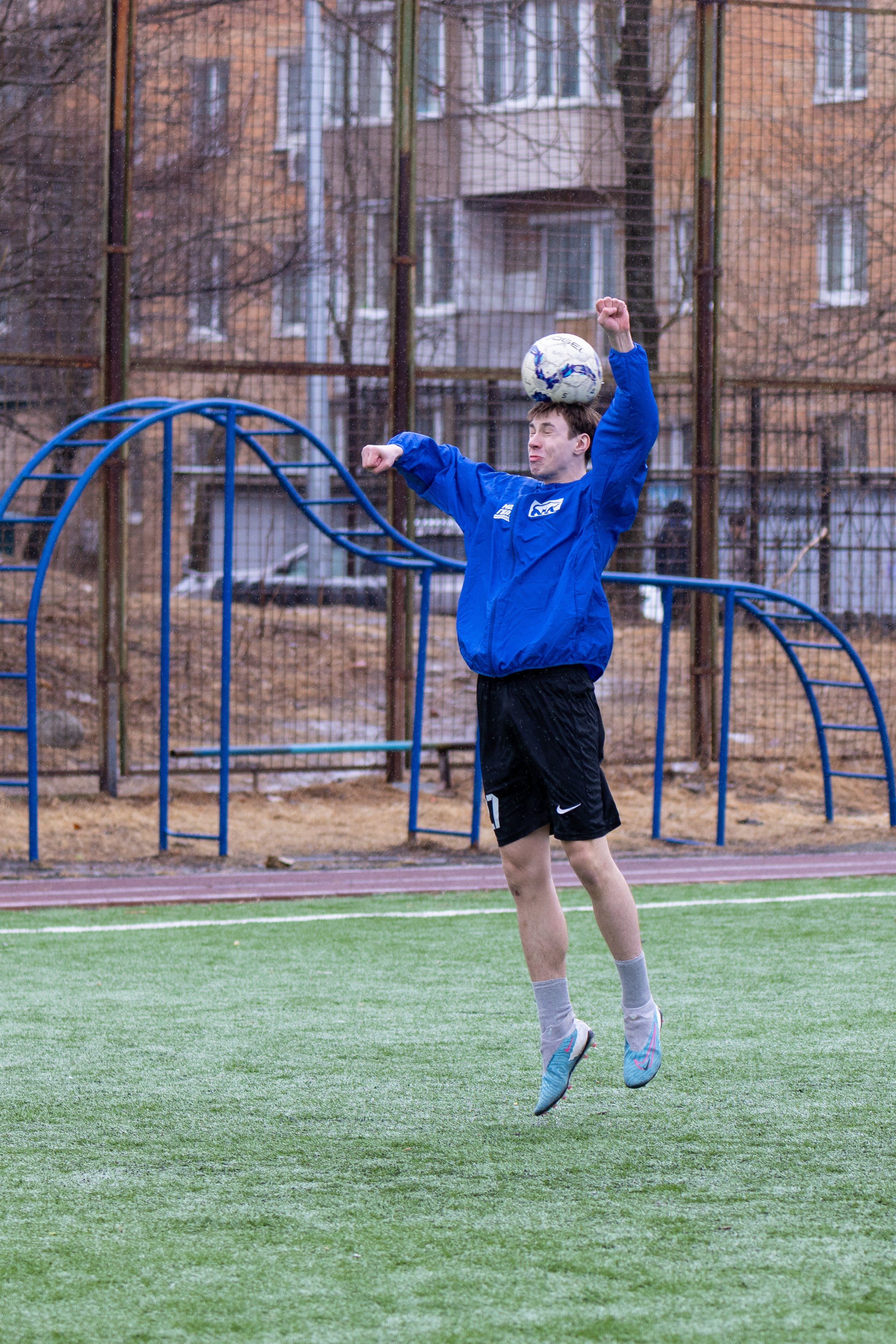 Товарищеский матч по футболу между ФК «Молодая Гвардия» и ФК «Культура». Олег Катакинов| Репортажный фотограф в городе у моря (Владивосток)