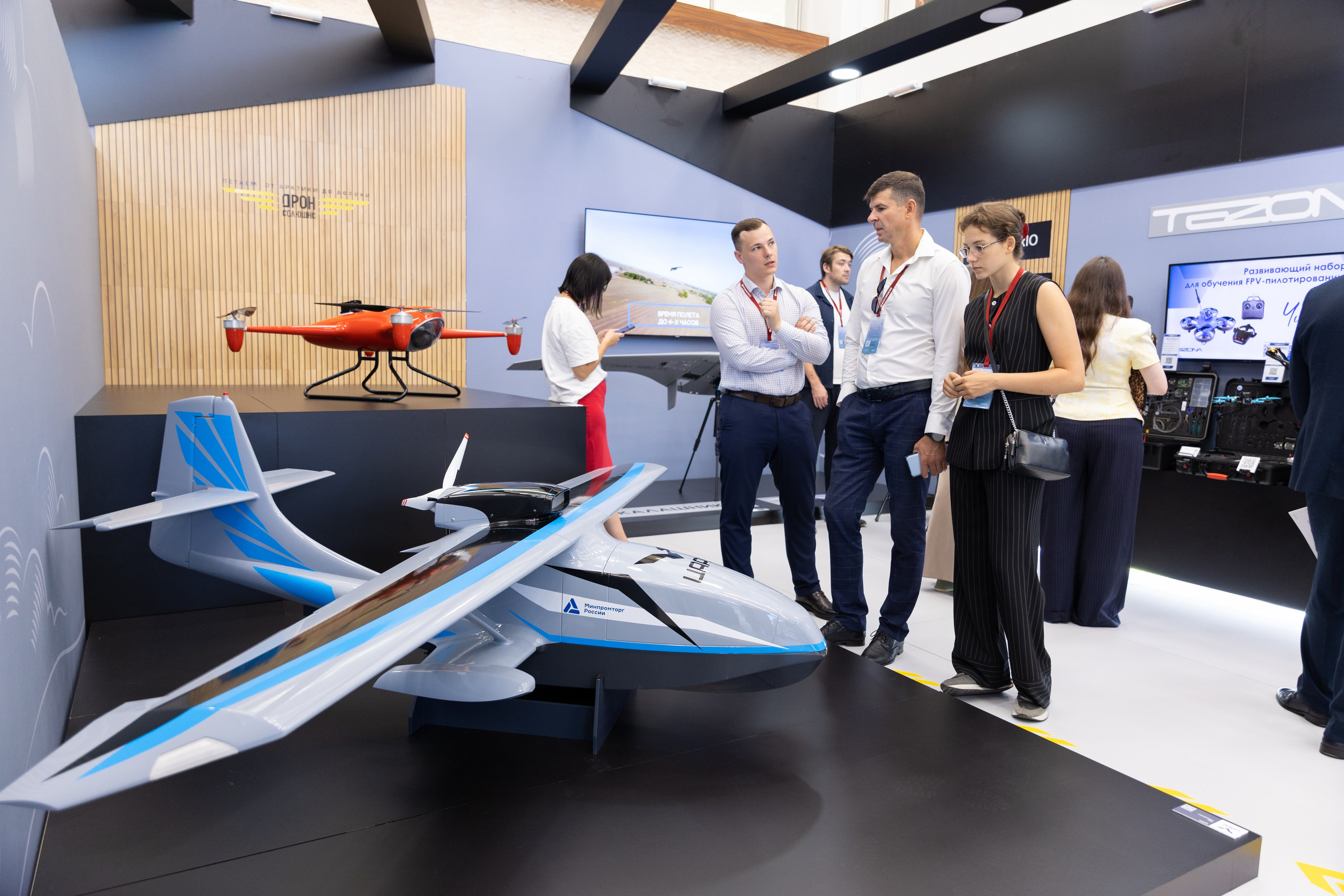 ВЭФ 2025. Олег Катакинов| Репортажный фотограф в городе у моря (Владивосток)