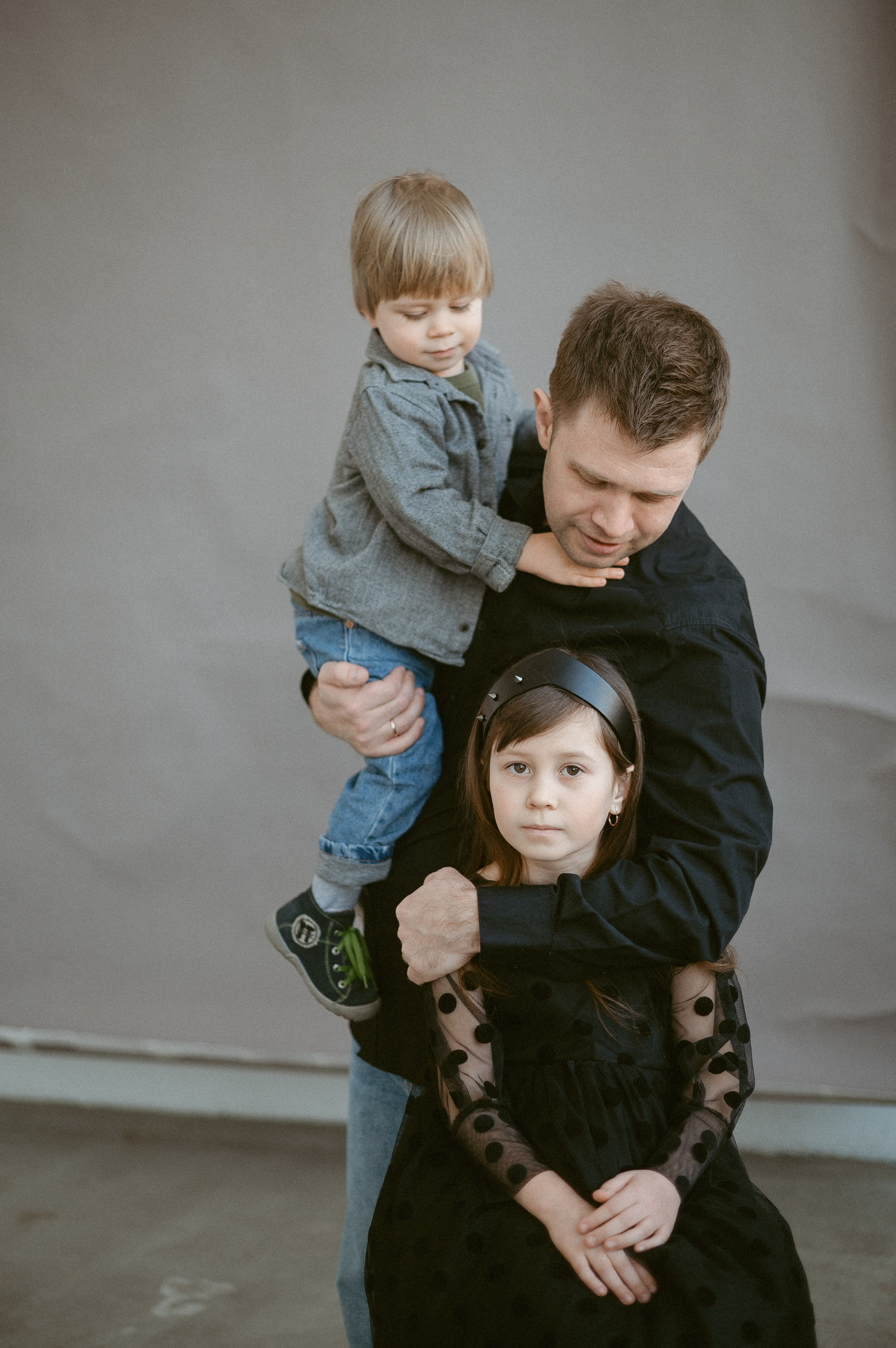 Семейная фотосессия в студии. Свадебный фотограф в Ярославле Денис Медоваров