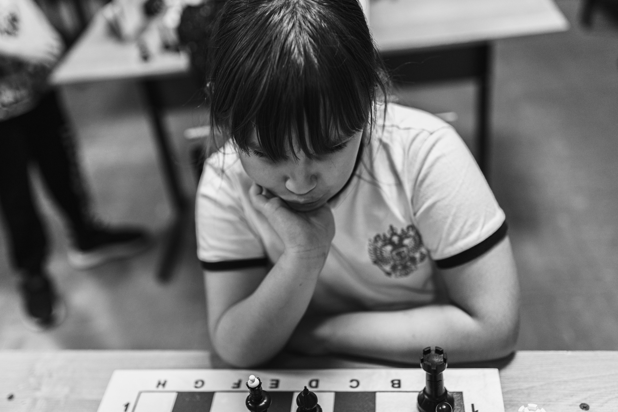 Репортажная сьёмка игры в шахматы в детском доме. Семейный и детский фотограф в Рязани Васюгова Мария