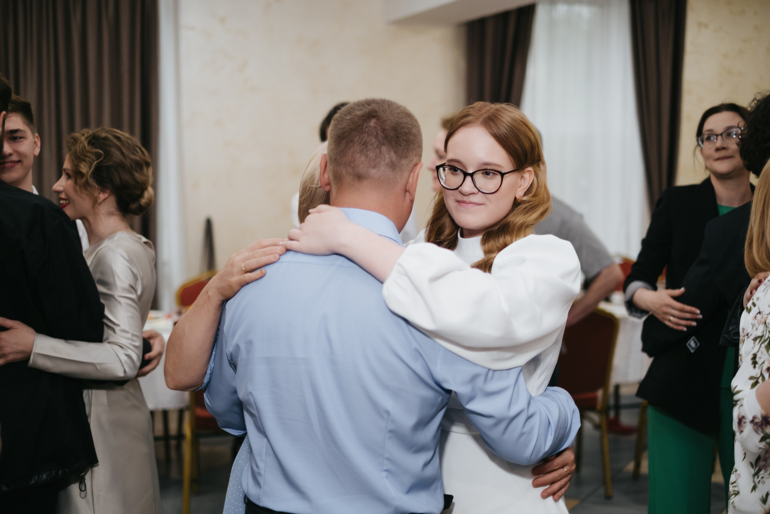 Выпускной 11 класс школы № 30. Свадебный и репортажной фотограф Денис Ожигин в Краснодаре и Краснодарском крае