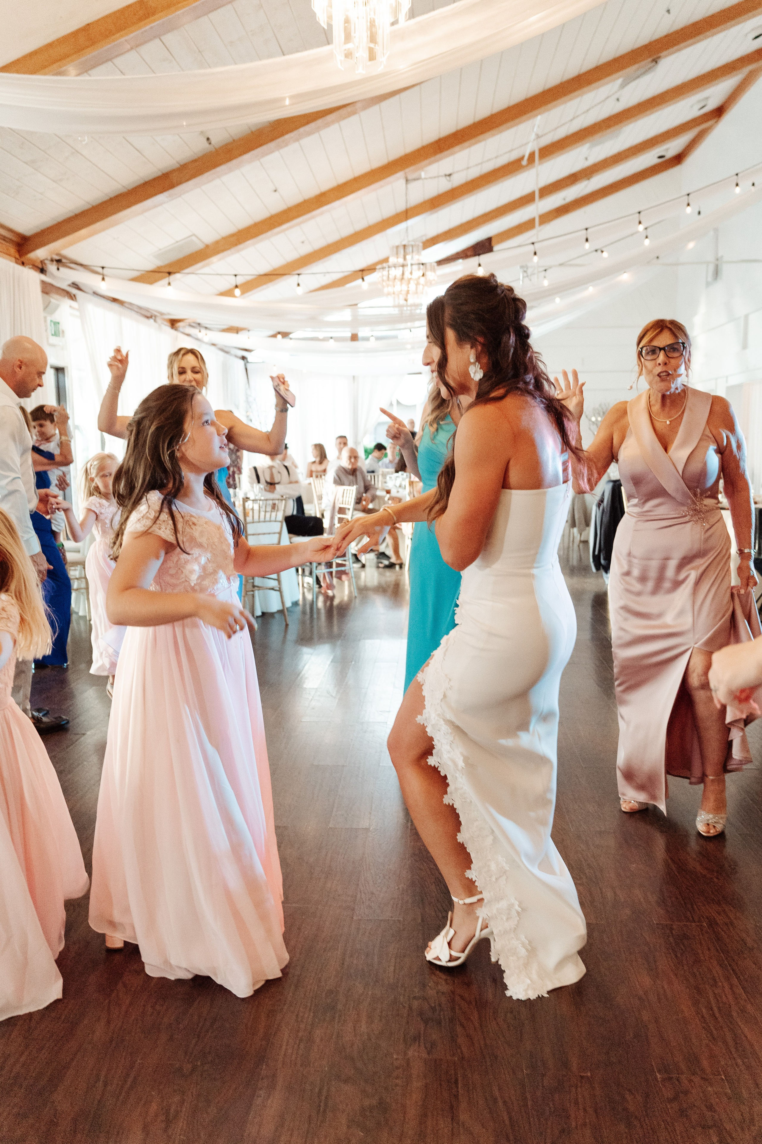 2025-08-16_BryanAmber. Ретушер Зенькевич Света