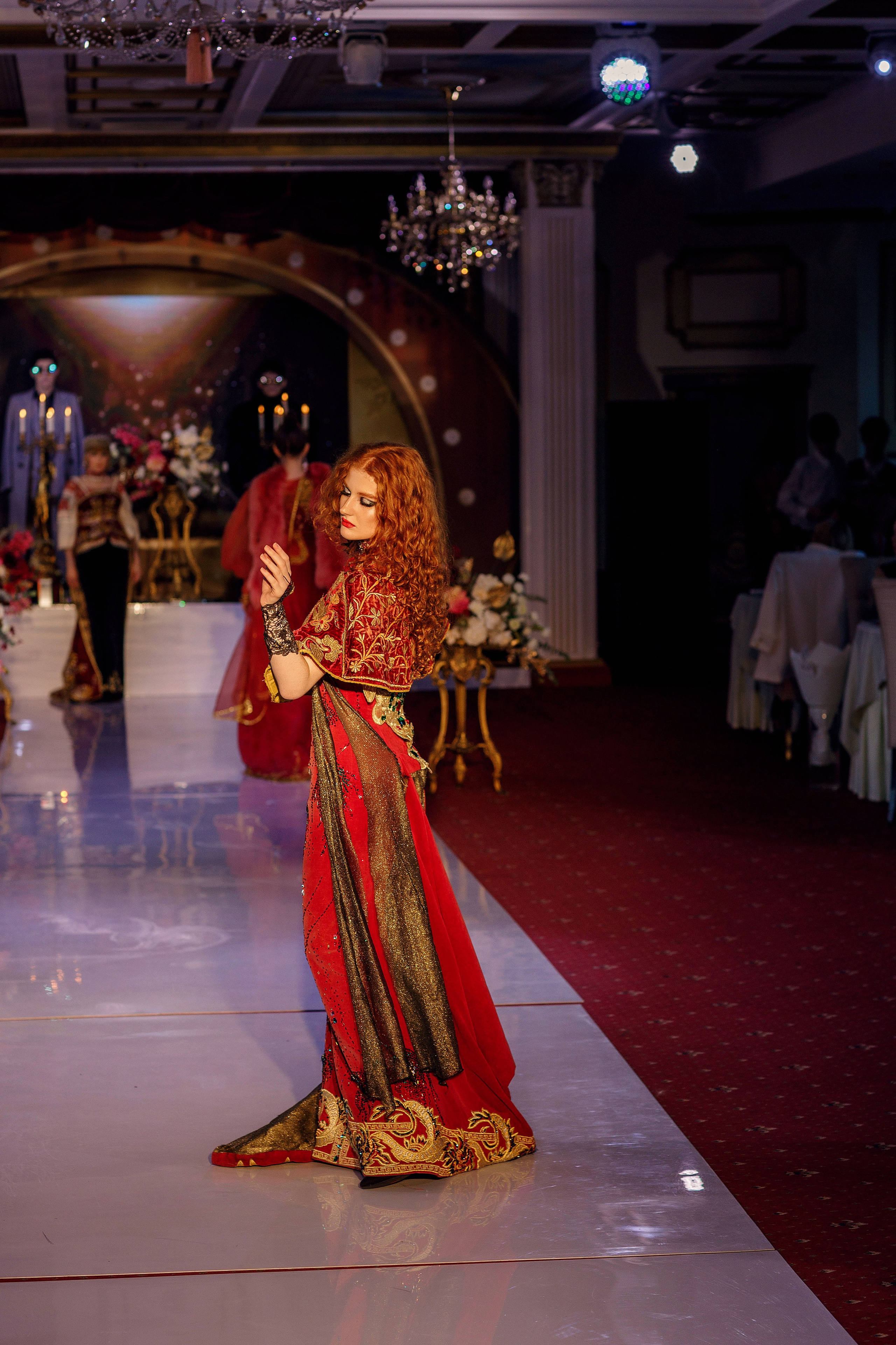 Показ коллекции Игоря Дадиани — 2023.04.01. Портретный и репортажный фотограф в Чебоксарах Андриян Чаркин