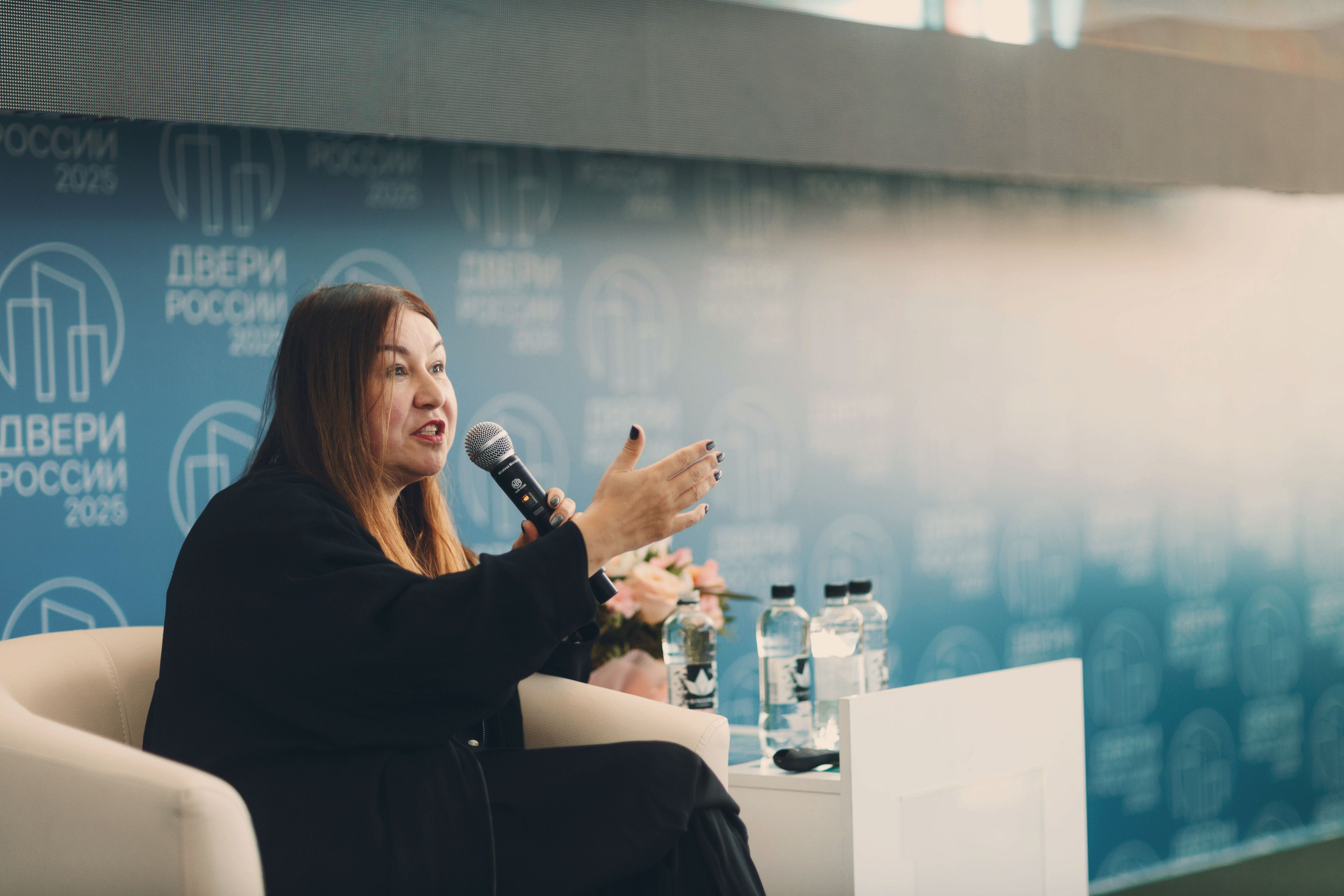 Репортажная съемка форума «Двери Росси-2025» в Чебоксарах. Портретный и репортажный фотограф в Чебоксарах Андриян Чаркин