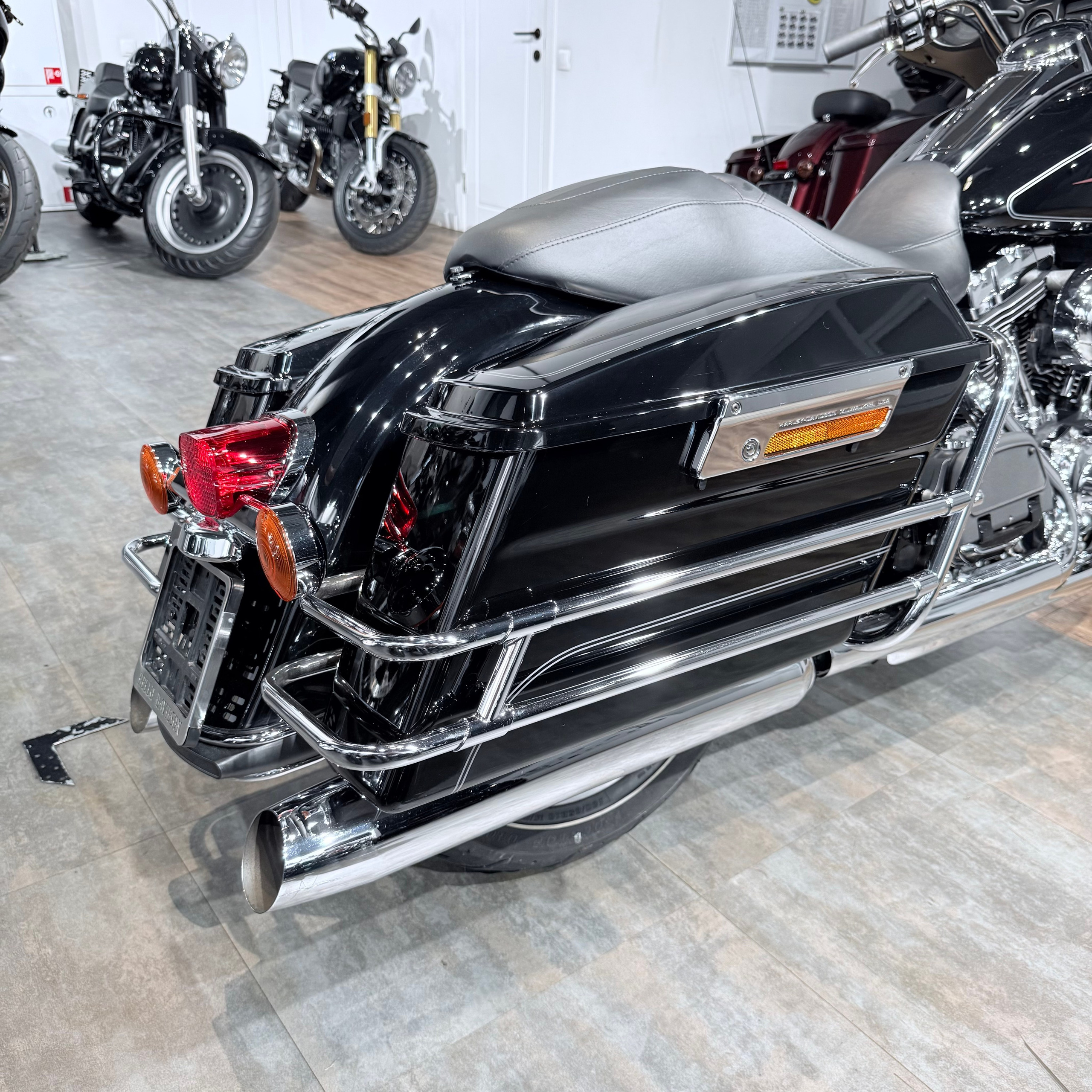 2010 Street Glide АВS Vivid Вlаck. Hello Davidson, Москва. Только хорошие мотоциклы…